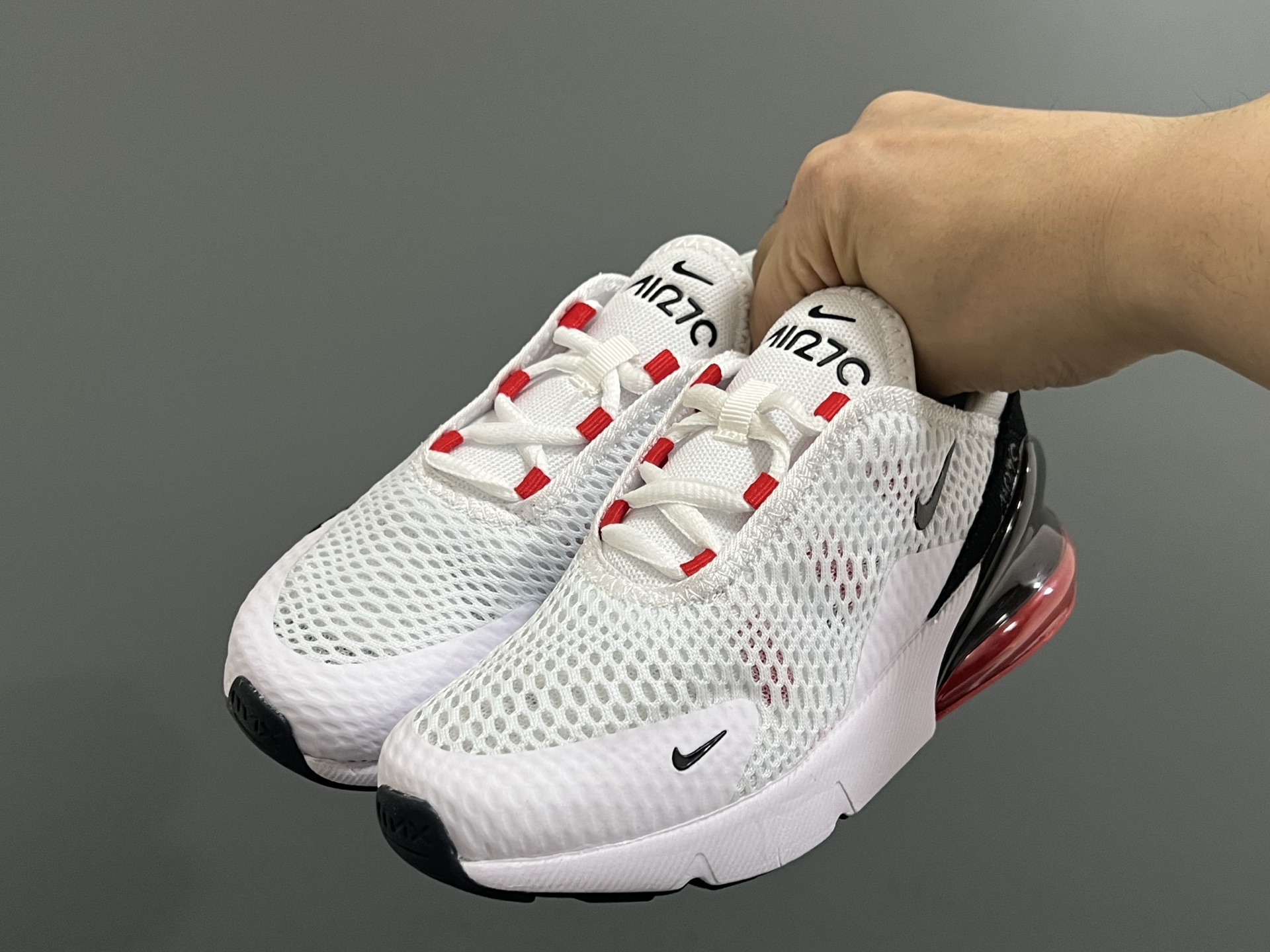 图片[2]-NK新款270网面儿童运动鞋 尺码：26-37码 经典270气垫款式🆕 网面透气拼接☁️ 真实气垫填充，脚感超赞👍🏻 质感满满💯-选品中心