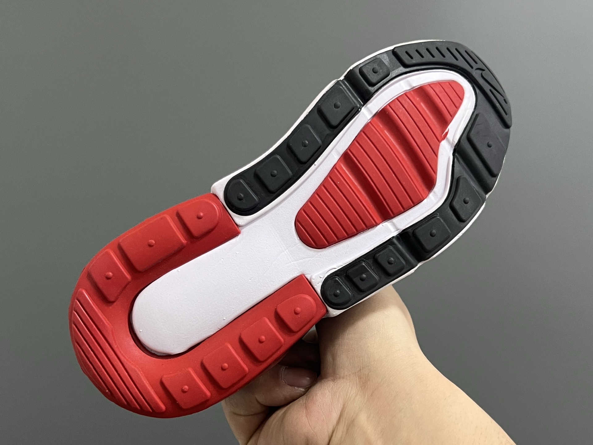 图片[5]-NK新款270网面儿童运动鞋 尺码：26-37码 经典270气垫款式🆕 网面透气拼接☁️ 真实气垫填充，脚感超赞👍🏻 质感满满💯-选品中心