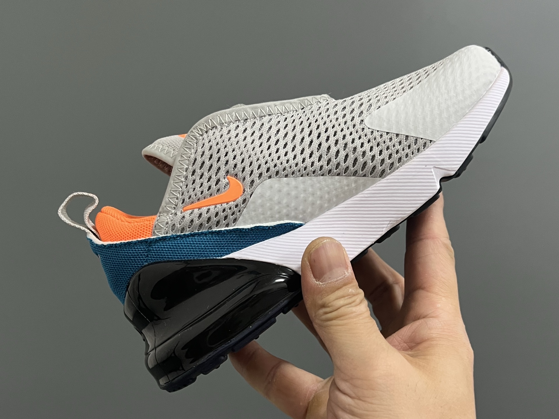 图片[6]-NK新款270网面儿童运动鞋 尺码：26-37码 经典270气垫款式🆕 网面透气拼接☁️ 真实气垫填充，脚感超赞👍🏻 质感满满💯-选品中心