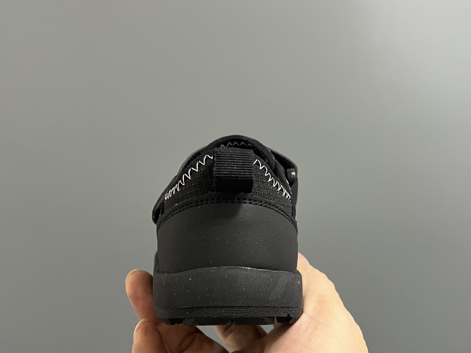 图片[7]-牛B新款K3205魔术贴户外儿童凉鞋 尺码：23-37码 韩国专柜同步新品🆕 包头款式设计，保护稚嫩脚丫🦶 魔术贴穿脱超便捷✌🏻 橡胶耐磨防滑大底👍🏻 潮童必备单品❤️-选品中心