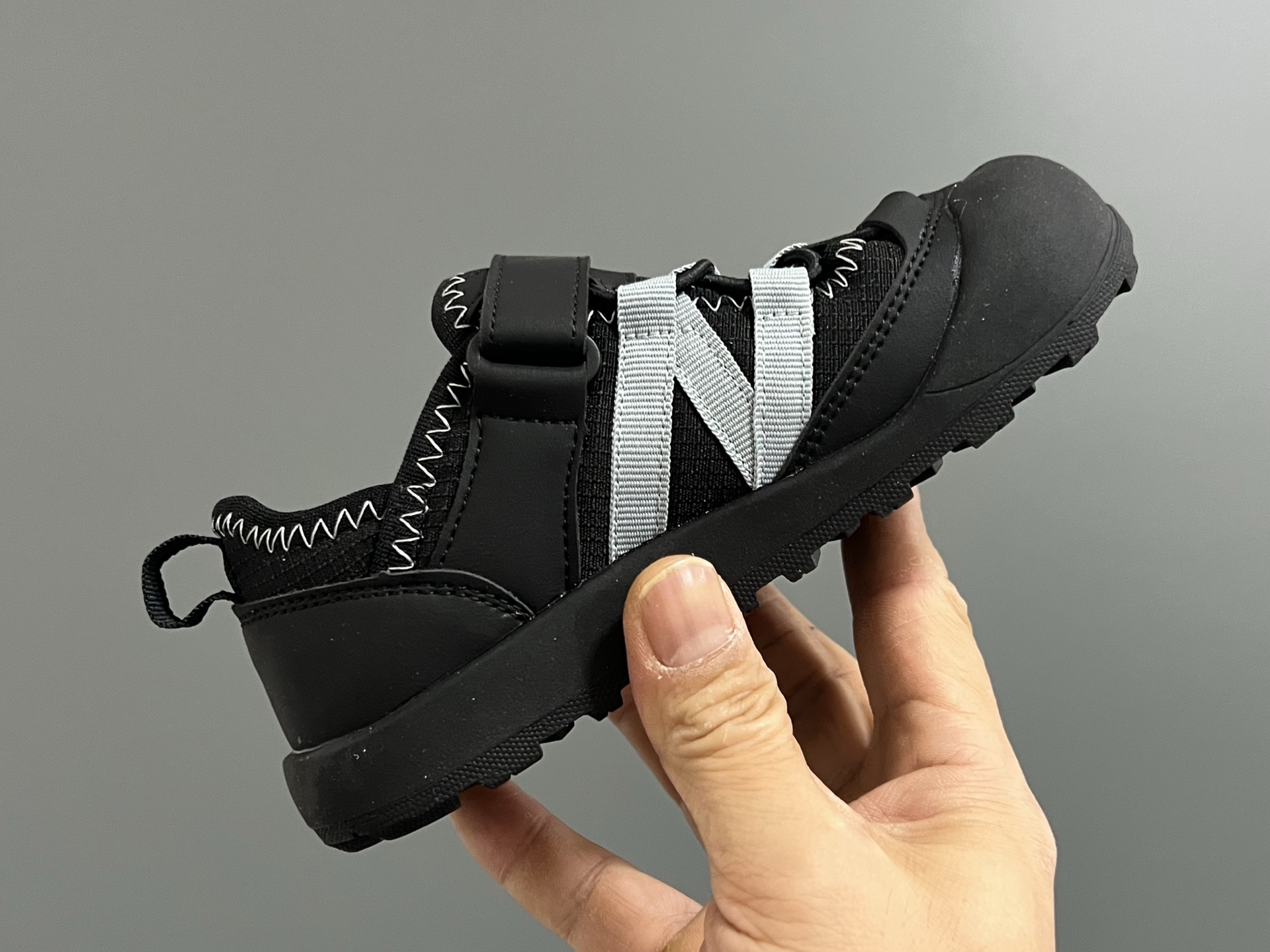 图片[6]-牛B新款K3205魔术贴户外儿童凉鞋 尺码：23-37码 韩国专柜同步新品🆕 包头款式设计，保护稚嫩脚丫🦶 魔术贴穿脱超便捷✌🏻 橡胶耐磨防滑大底👍🏻 潮童必备单品❤️-选品中心