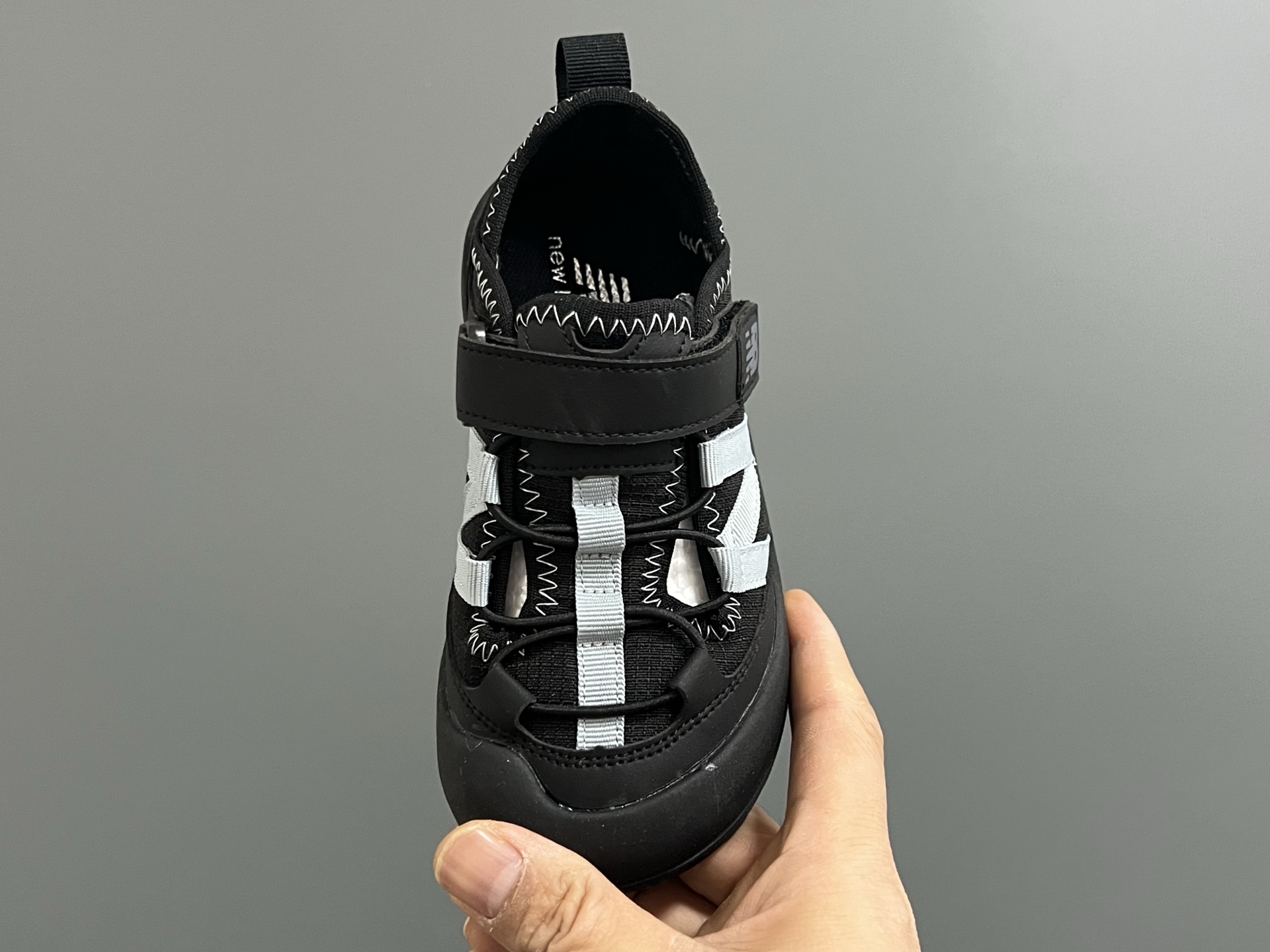 图片[8]-牛B新款K3205魔术贴户外儿童凉鞋 尺码：23-37码 韩国专柜同步新品🆕 包头款式设计，保护稚嫩脚丫🦶 魔术贴穿脱超便捷✌🏻 橡胶耐磨防滑大底👍🏻 潮童必备单品❤️-选品中心