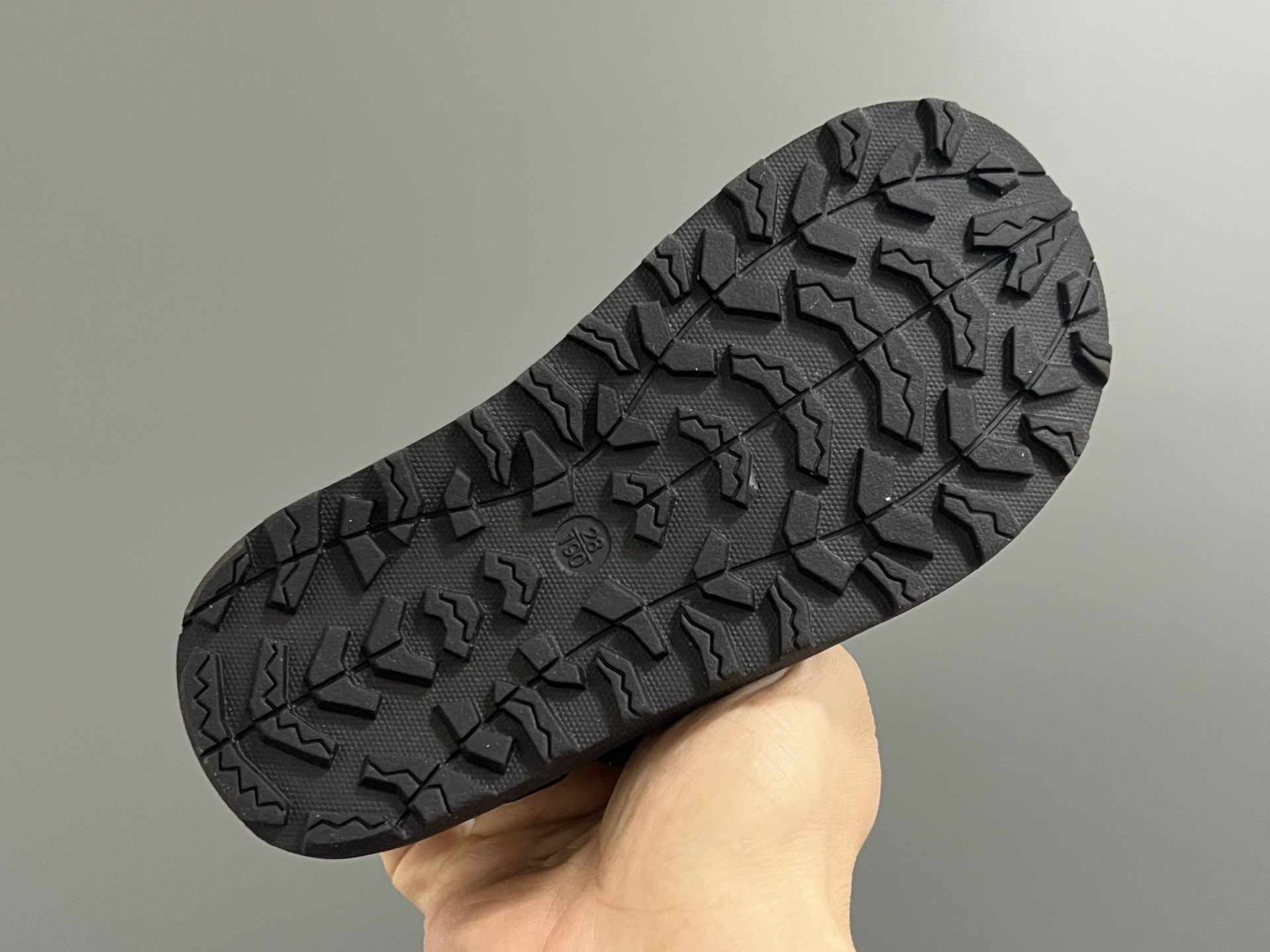 图片[5]-牛B新款K3205魔术贴户外儿童凉鞋 尺码：23-37码 韩国专柜同步新品🆕 包头款式设计，保护稚嫩脚丫🦶 魔术贴穿脱超便捷✌🏻 橡胶耐磨防滑大底👍🏻 潮童必备单品❤️-选品中心