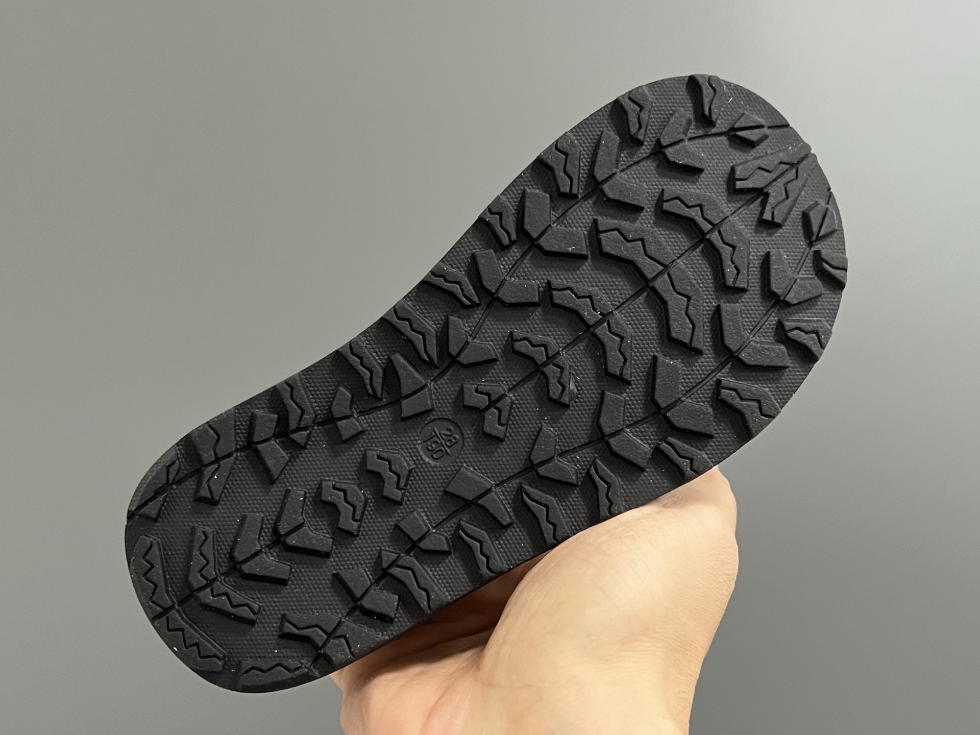 图片[5]-牛B新款K3205魔术贴户外儿童凉鞋 尺码：23-37码 韩国专柜同步新品🆕 包头款式设计，保护稚嫩脚丫🦶 魔术贴穿脱超便捷✌🏻 橡胶耐磨防滑大底👍🏻 潮童必备单品❤️-选品中心