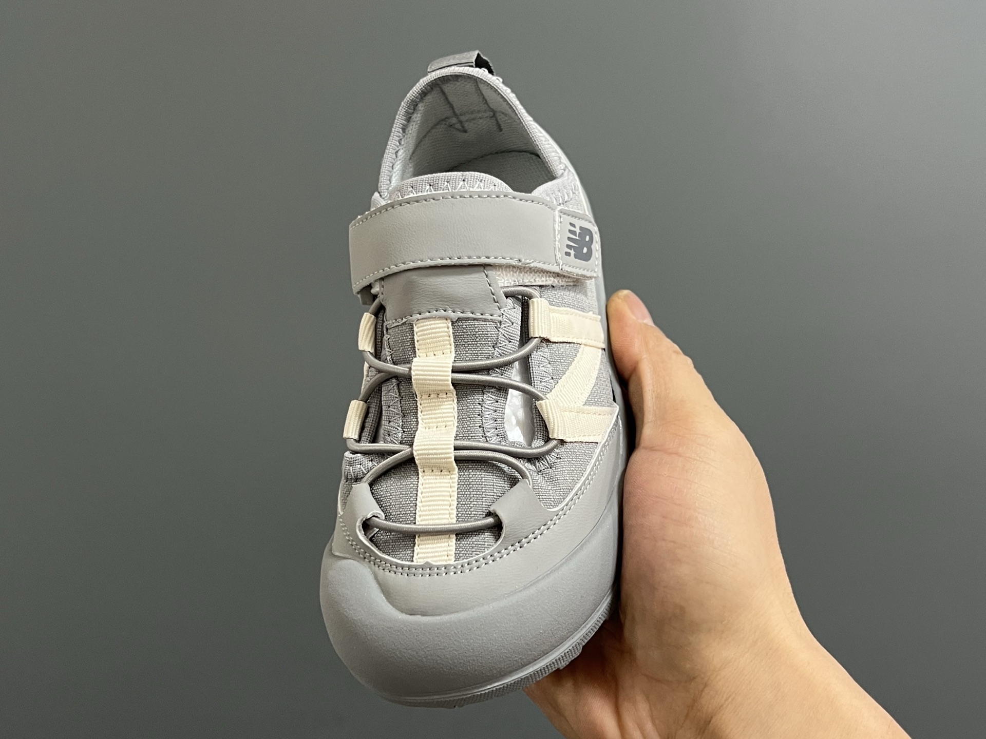 图片[3]-牛B新款K3205魔术贴户外儿童凉鞋 尺码：23-37码 韩国专柜同步新品🆕 包头款式设计，保护稚嫩脚丫🦶 魔术贴穿脱超便捷✌🏻 橡胶耐磨防滑大底👍🏻 潮童必备单品❤️-选品中心