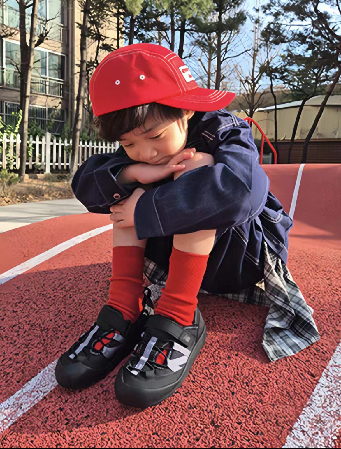 图片[6]-牛B新款K3205魔术贴户外儿童凉鞋 尺码：23-37码 韩国专柜同步新品🆕 包头款式设计，保护稚嫩脚丫🦶 魔术贴穿脱超便捷✌🏻 橡胶耐磨防滑大底👍🏻 潮童必备单品❤️-选品中心