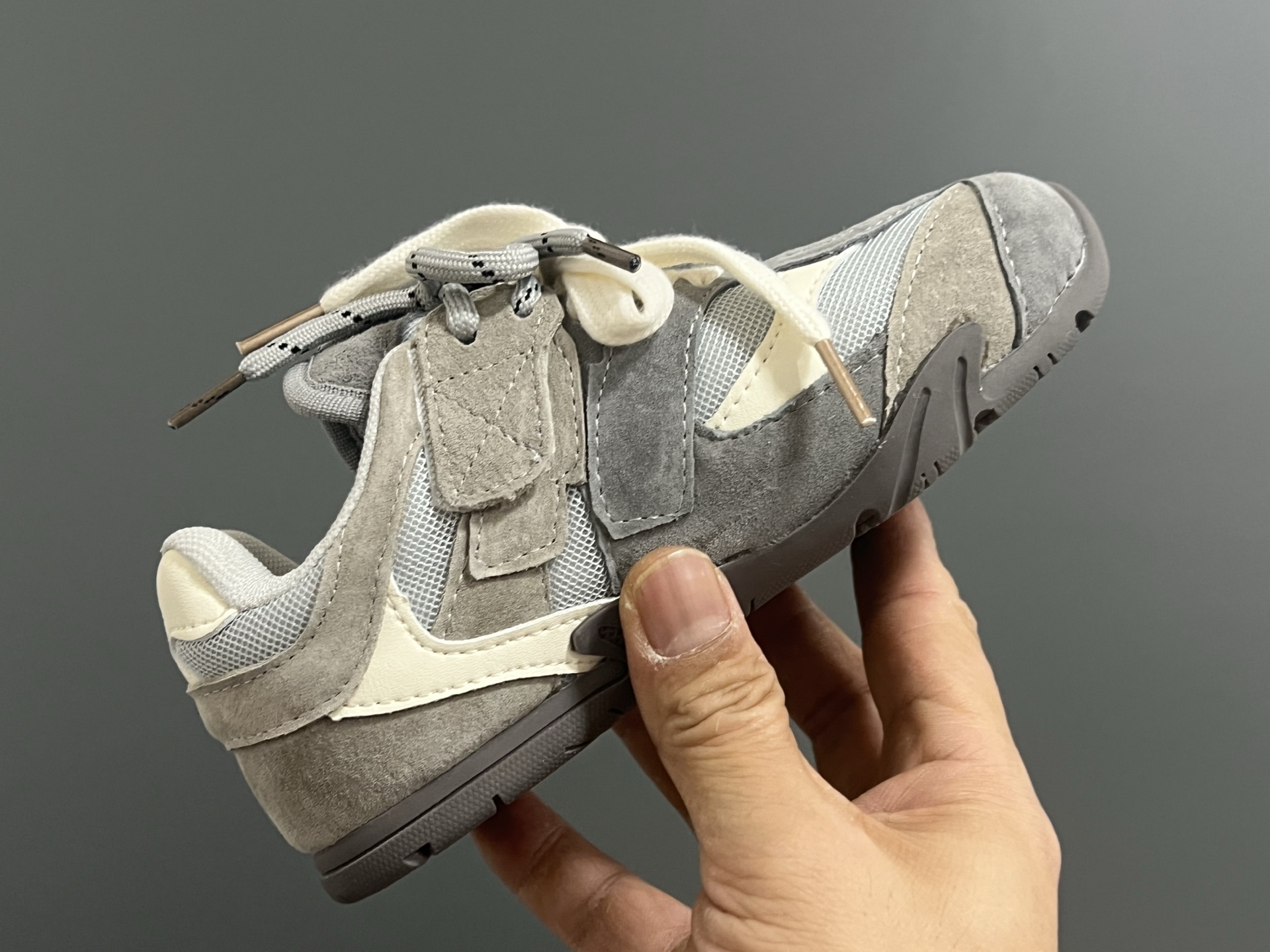 图片[6]-NB新款9060联名儿童魔术贴休闲鞋 尺码：24-37码 经典NB9060联名系列🆕 魔术贴设计，穿脱方便✌🏻 网面皮料拼接，质感满满💯 百搭又时髦款✨-选品中心