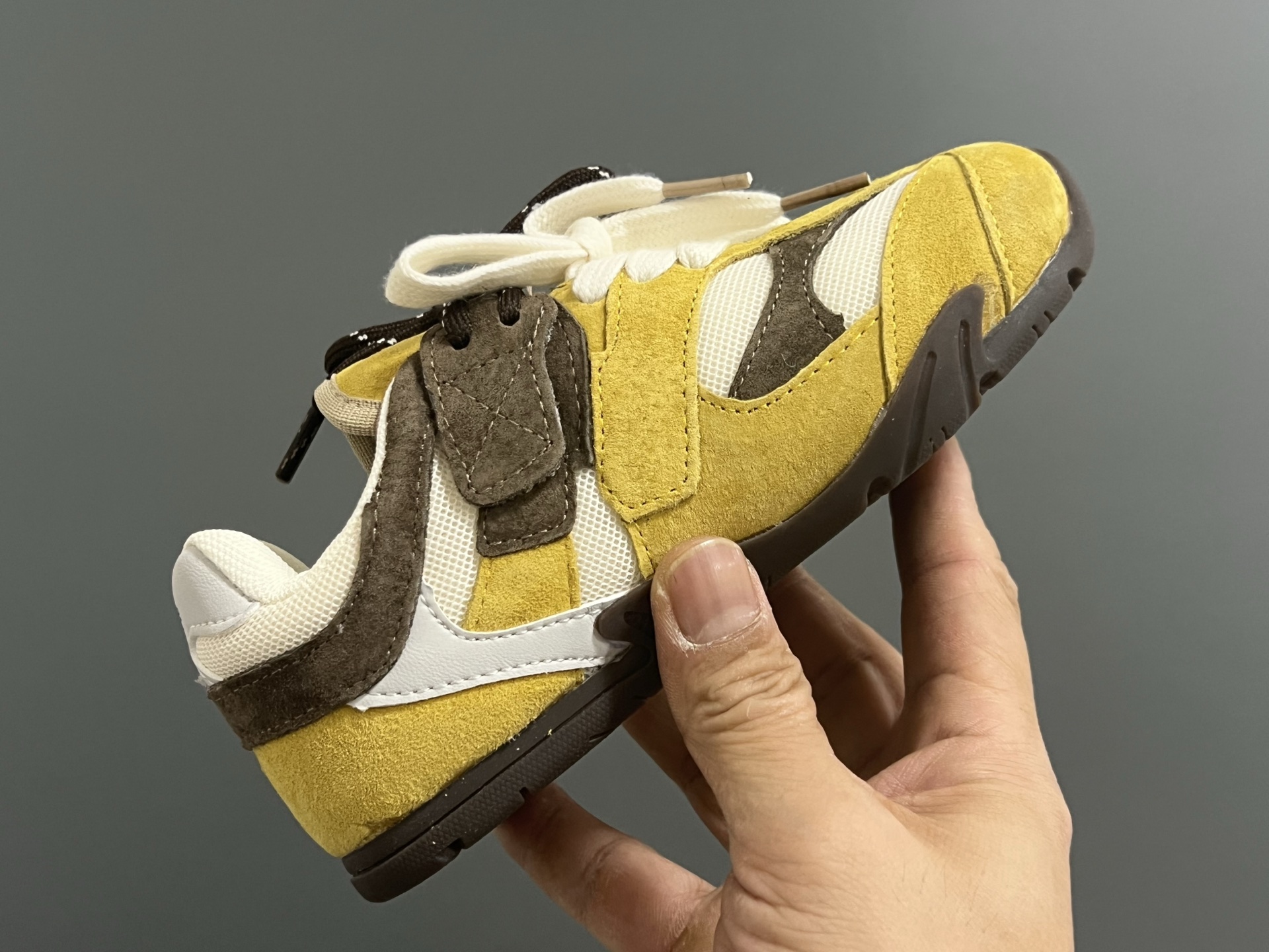 图片[8]-NB新款9060联名儿童魔术贴休闲鞋 尺码：24-37码 经典NB9060联名系列🆕 魔术贴设计，穿脱方便✌🏻 网面皮料拼接，质感满满💯 百搭又时髦款✨-选品中心