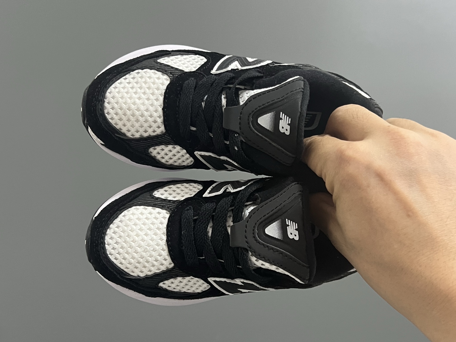 牛B新款2010网面鞋带款儿童老爹鞋 尺码：24-36码 经典NB2010款式🆕 网面设计，透气舒适不闷脚☁️ 老爹款式，百搭又时髦✨-选品中心