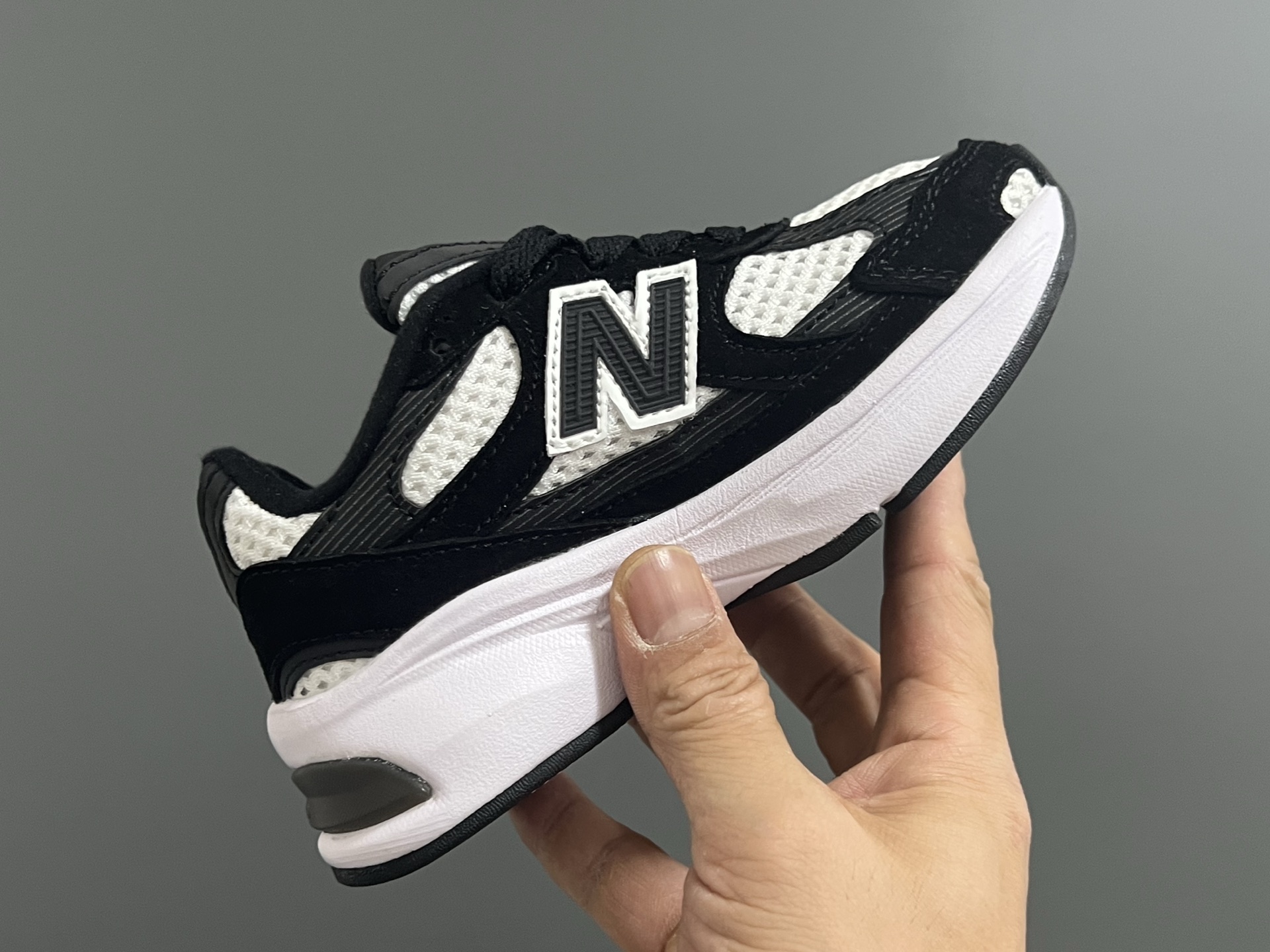 图片[6]-牛B新款2010网面鞋带款儿童老爹鞋 尺码：24-36码 经典NB2010款式🆕 网面设计，透气舒适不闷脚☁️ 老爹款式，百搭又时髦✨-选品中心