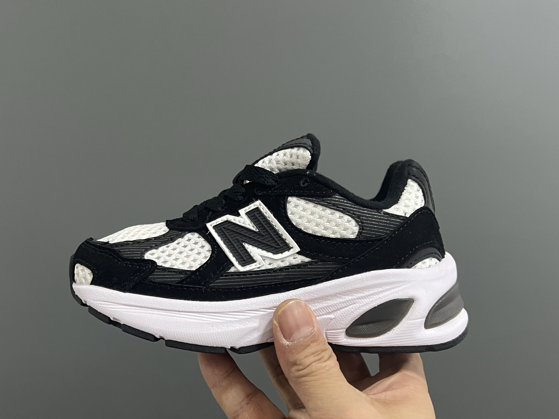 图片[4]-牛B新款2010网面鞋带款儿童老爹鞋 尺码：24-36码 经典NB2010款式🆕 网面设计，透气舒适不闷脚☁️ 老爹款式，百搭又时髦✨-选品中心