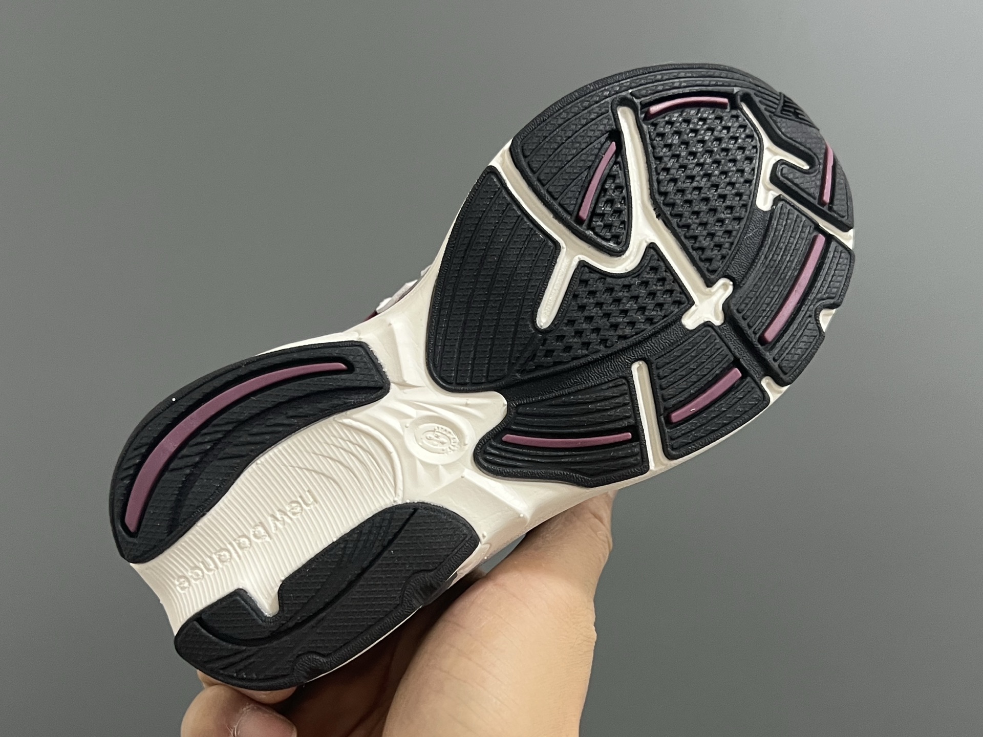 图片[5]-NB 2010网面鞋带款儿童老爹鞋24-36码 经典NB2010款式🆕 网面设计，透气舒适不闷脚☁️ 老爹款式，百搭又时髦✨-选品中心