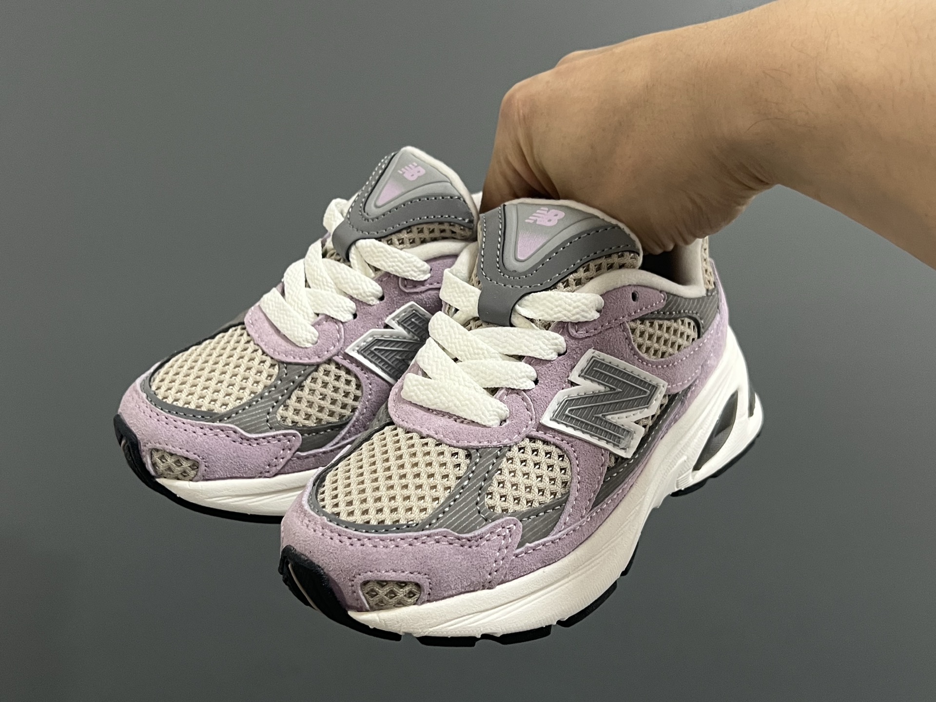 图片[2]-牛B新款2010网面鞋带款儿童老爹鞋 尺码：24-36码 经典NB2010款式🆕 网面设计，透气舒适不闷脚☁️ 老爹款式，百搭又时髦✨-选品中心