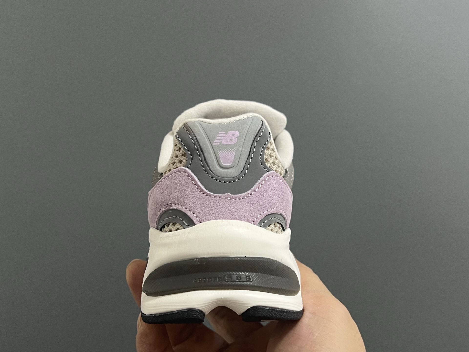 图片[6]-牛B新款2010网面鞋带款儿童老爹鞋 尺码：24-36码 经典NB2010款式🆕 网面设计，透气舒适不闷脚☁️ 老爹款式，百搭又时髦✨-选品中心