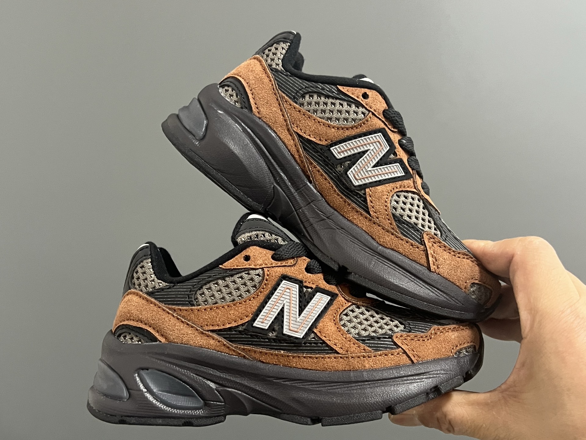 图片[9]-牛B新款2010网面鞋带款儿童老爹鞋 尺码：24-36码 经典NB2010款式🆕 网面设计，透气舒适不闷脚☁️ 老爹款式，百搭又时髦✨-选品中心