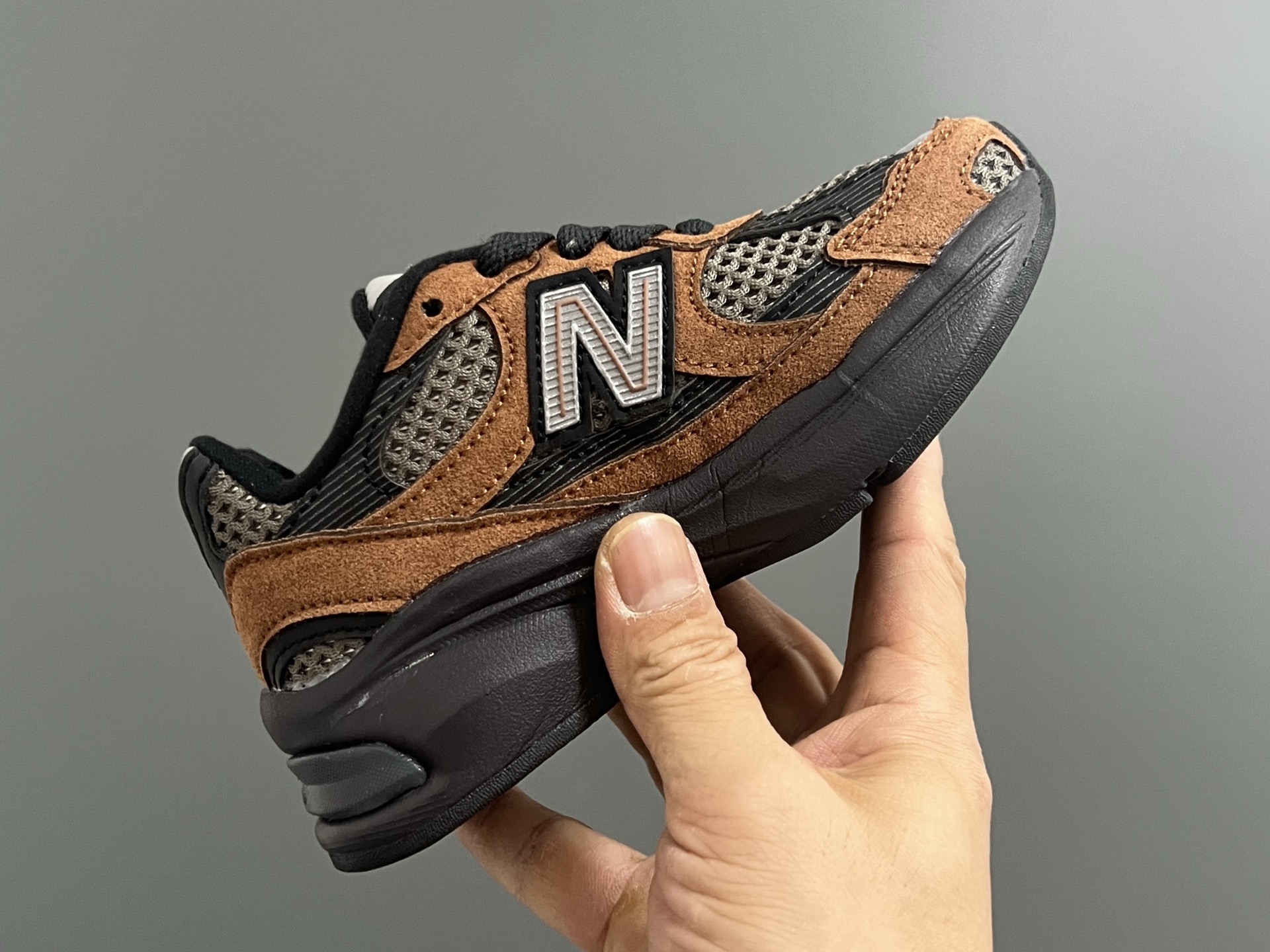 图片[6]-牛B新款2010网面鞋带款儿童老爹鞋 尺码：24-36码 经典NB2010款式🆕 网面设计，透气舒适不闷脚☁️ 老爹款式，百搭又时髦✨-选品中心