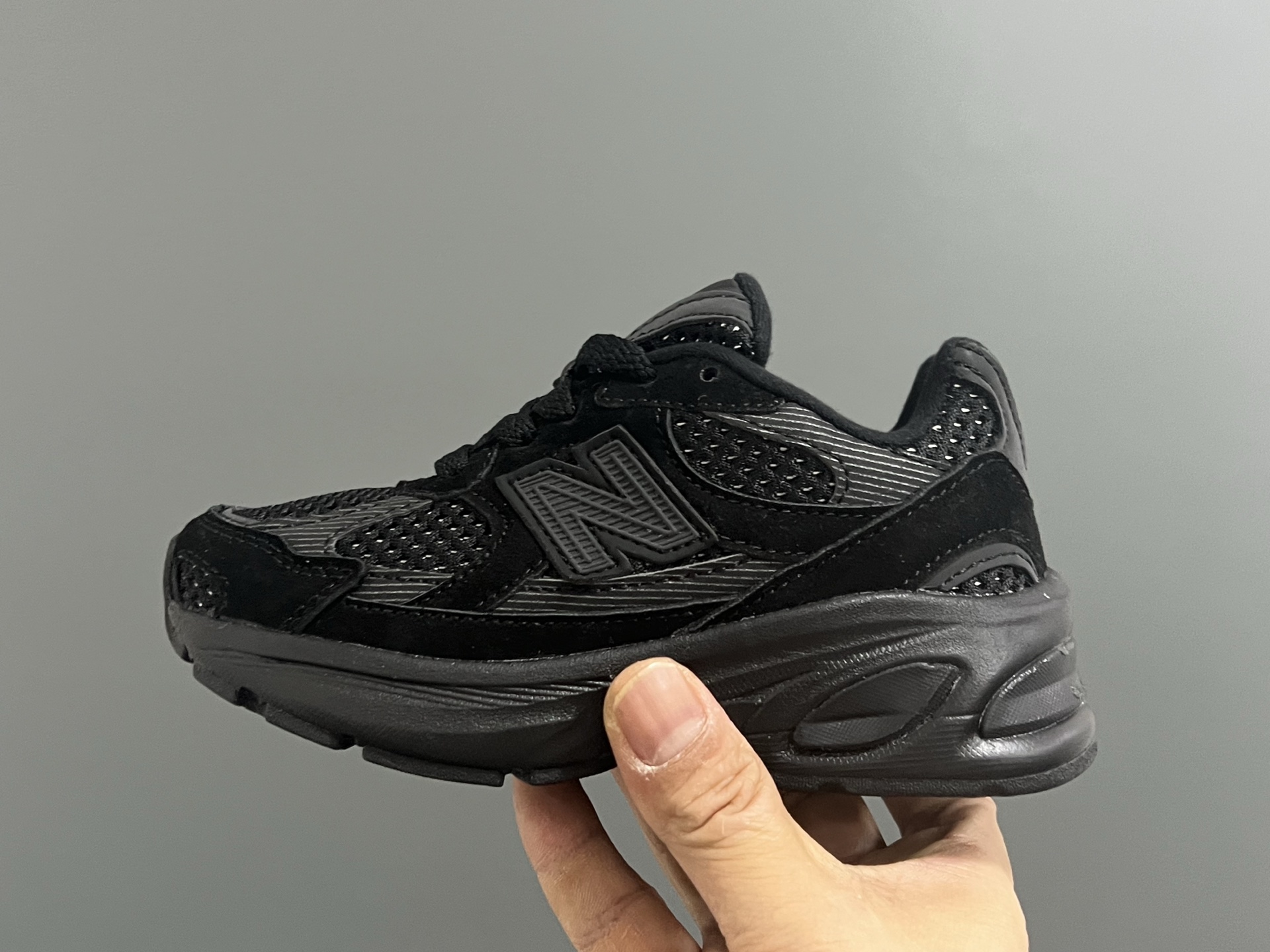 图片[4]-牛B新款2010网面鞋带款儿童老爹鞋 尺码：24-36码 经典NB2010款式🆕 网面设计，透气舒适不闷脚☁️ 老爹款式，百搭又时髦✨-选品中心