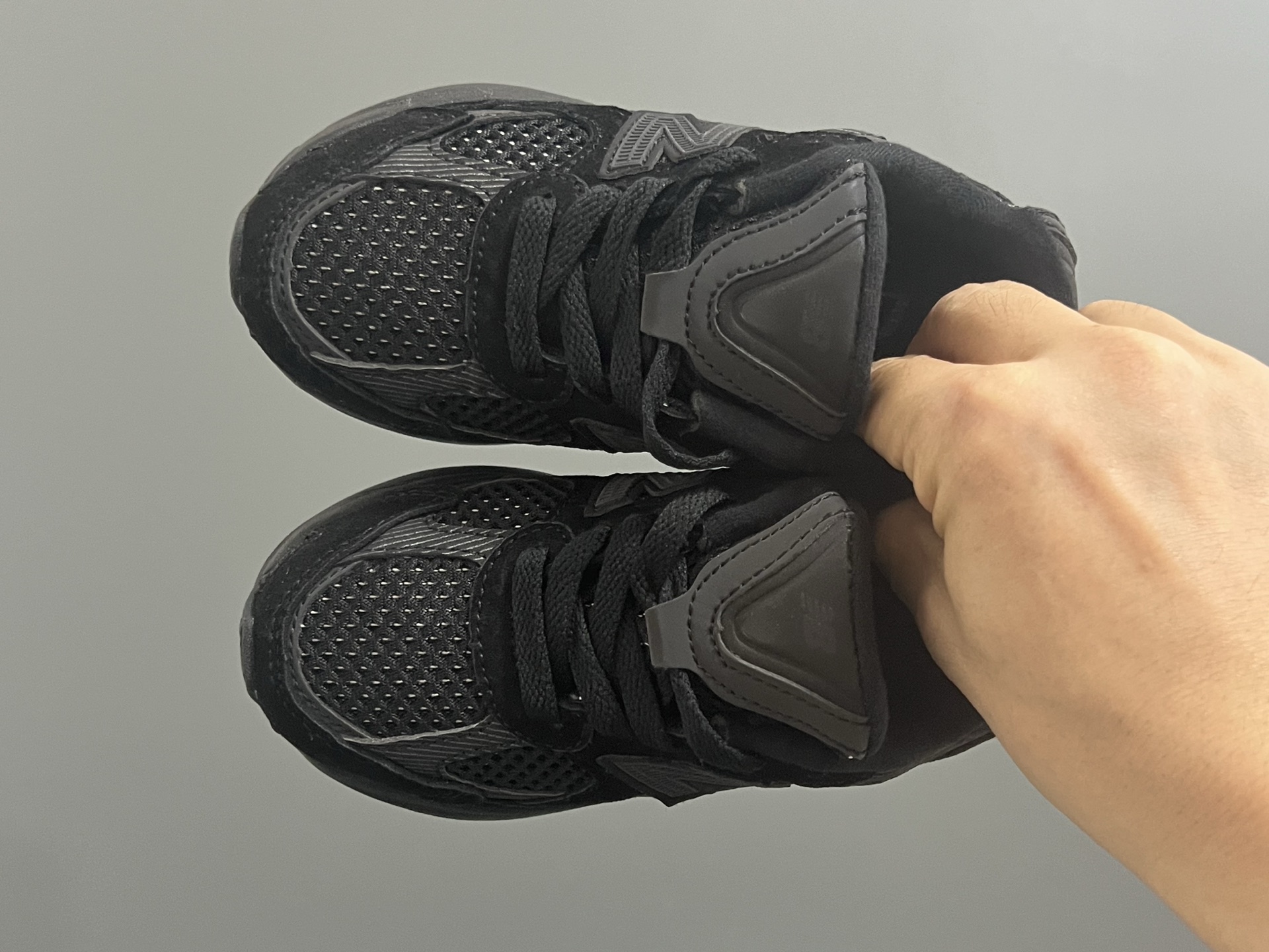 牛B新款2010网面鞋带款儿童老爹鞋 尺码：24-36码 经典NB2010款式🆕 网面设计，透气舒适不闷脚☁️ 老爹款式，百搭又时髦✨-选品中心