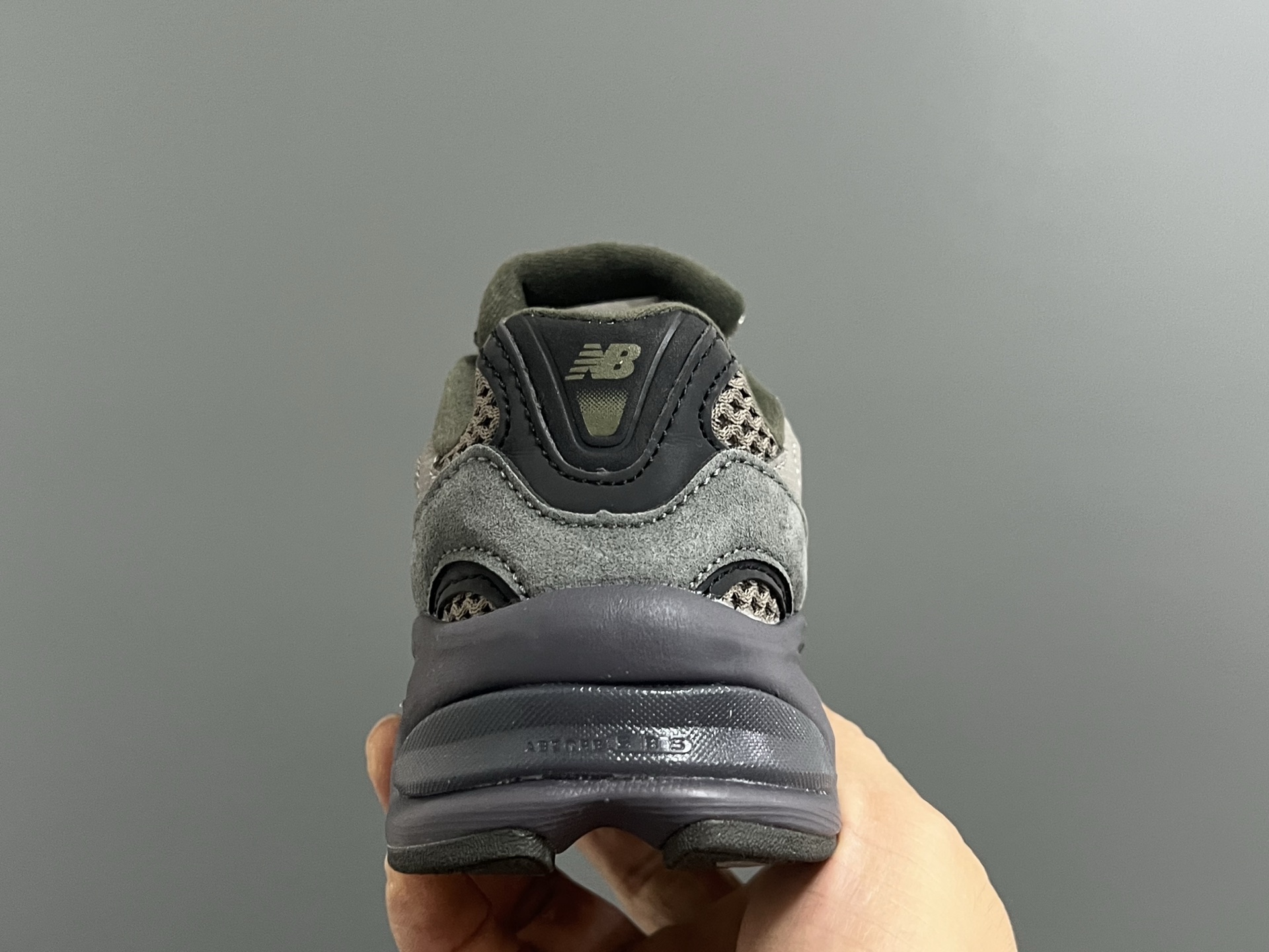 图片[7]-牛B新款2010网面鞋带款儿童老爹鞋 尺码：24-36码 经典NB2010款式🆕 网面设计，透气舒适不闷脚☁️ 老爹款式，百搭又时髦✨-选品中心