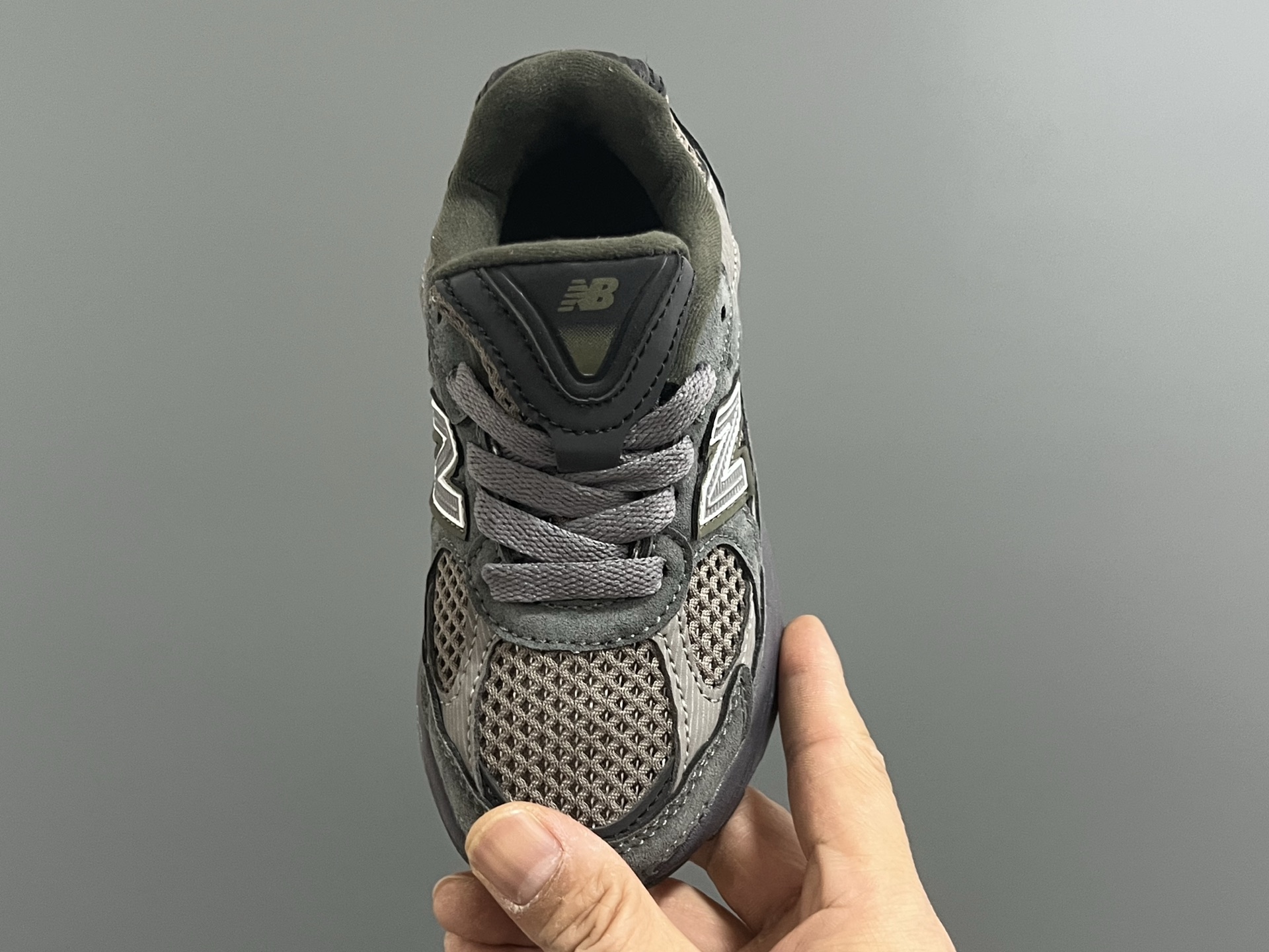 图片[8]-牛B新款2010网面鞋带款儿童老爹鞋 尺码：24-36码 经典NB2010款式🆕 网面设计，透气舒适不闷脚☁️ 老爹款式，百搭又时髦✨-选品中心