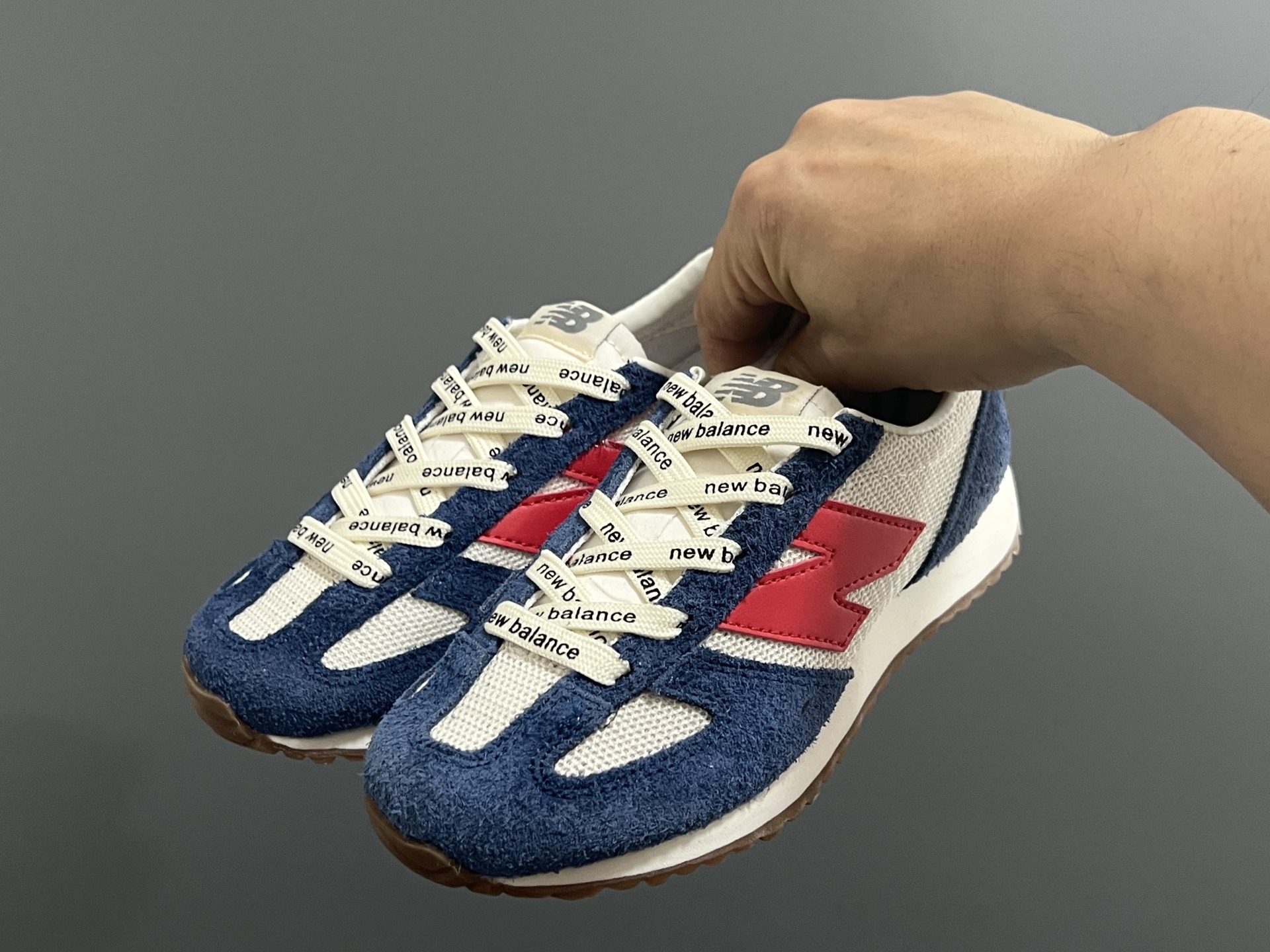 图片[2]-牛B新款471大小童亲子运动鞋 尺码：26-37码 经典NB471运动款🆕 小童松紧扣，大童鞋带扣设计⚠️ 优质麂皮拼接，质感满分💯 耐磨防滑大底，满足日常运动✔️-选品中心