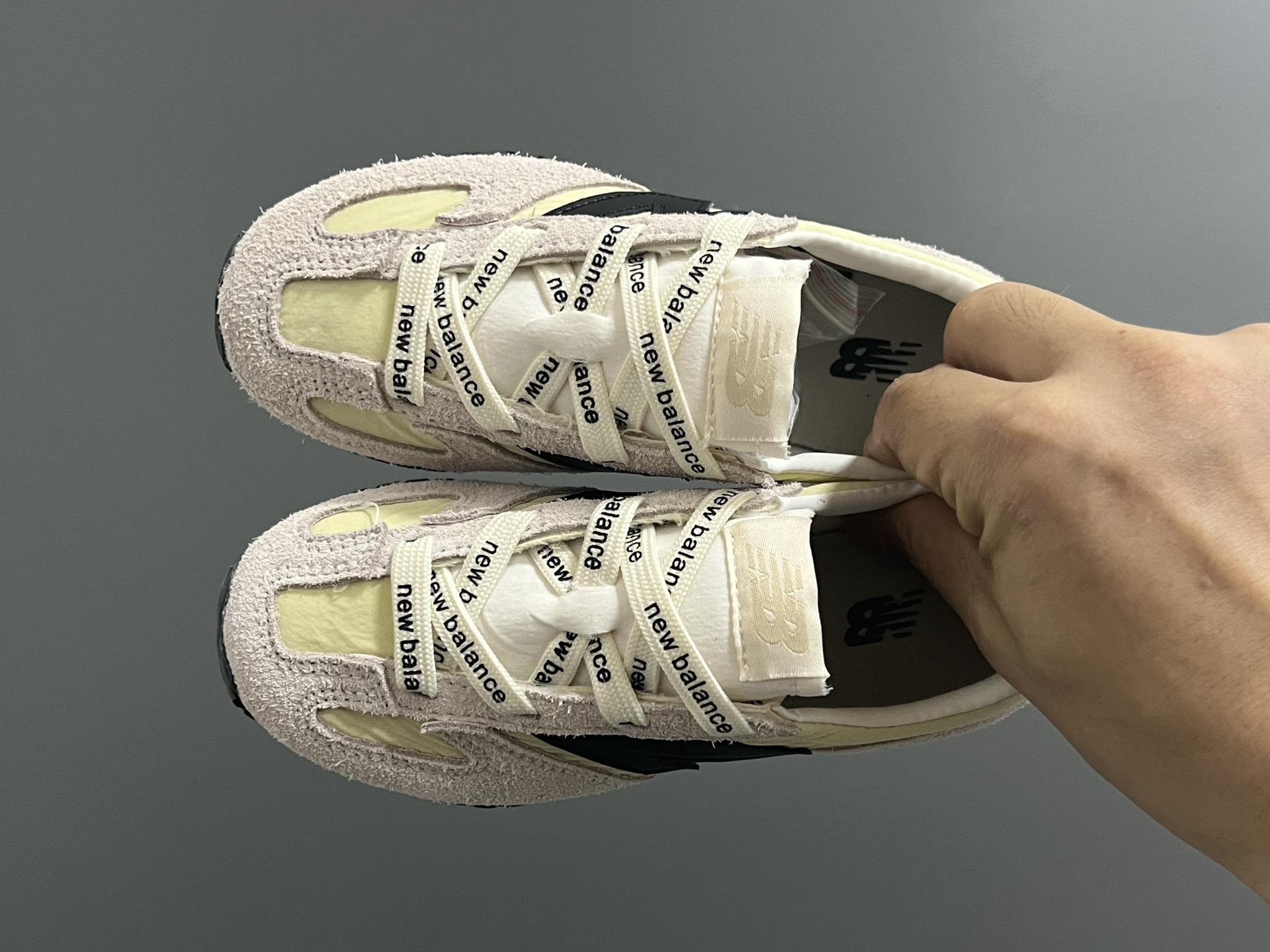 牛B新款471大小童亲子运动鞋 尺码：26-37码 经典NB471运动款🆕 小童松紧扣，大童鞋带扣设计⚠️ 优质麂皮拼接，质感满分💯 耐磨防滑大底，满足日常运动✔️-选品中心