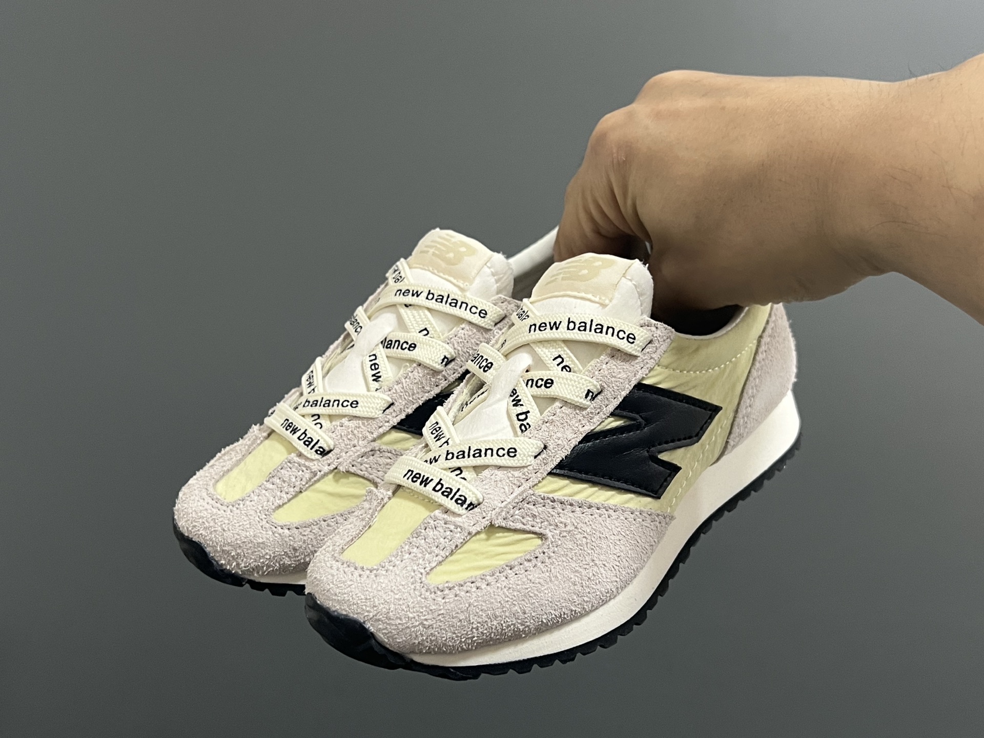 图片[2]-牛B新款471大小童亲子运动鞋 尺码：26-37码 经典NB471运动款🆕 小童松紧扣，大童鞋带扣设计⚠️ 优质麂皮拼接，质感满分💯 耐磨防滑大底，满足日常运动✔️-选品中心