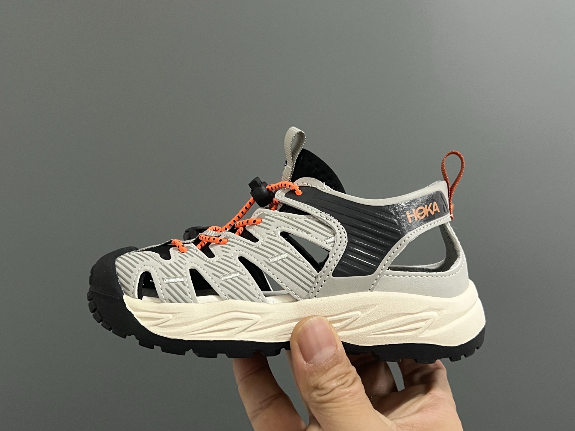 图片[4]-HOKA2代松紧扣溯溪户外儿童凉鞋26-37码 经典HOKA户外溯溪系列🔥 松紧扣设计，穿脱方便✌🏻 橡胶耐磨防滑大底，脚感超赞👍🏻-选品中心
