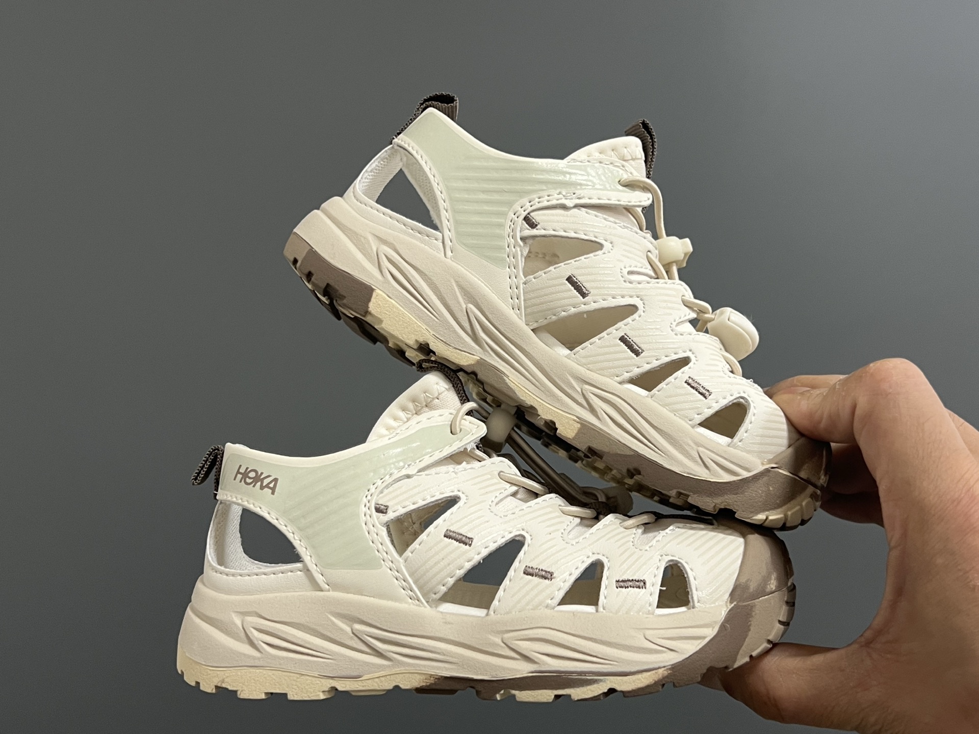 图片[9]-HOKA2代松紧扣溯溪户外儿童凉鞋26-37码 经典HOKA户外溯溪系列🔥 松紧扣设计，穿脱方便✌🏻 橡胶耐磨防滑大底，脚感超赞👍🏻-选品中心