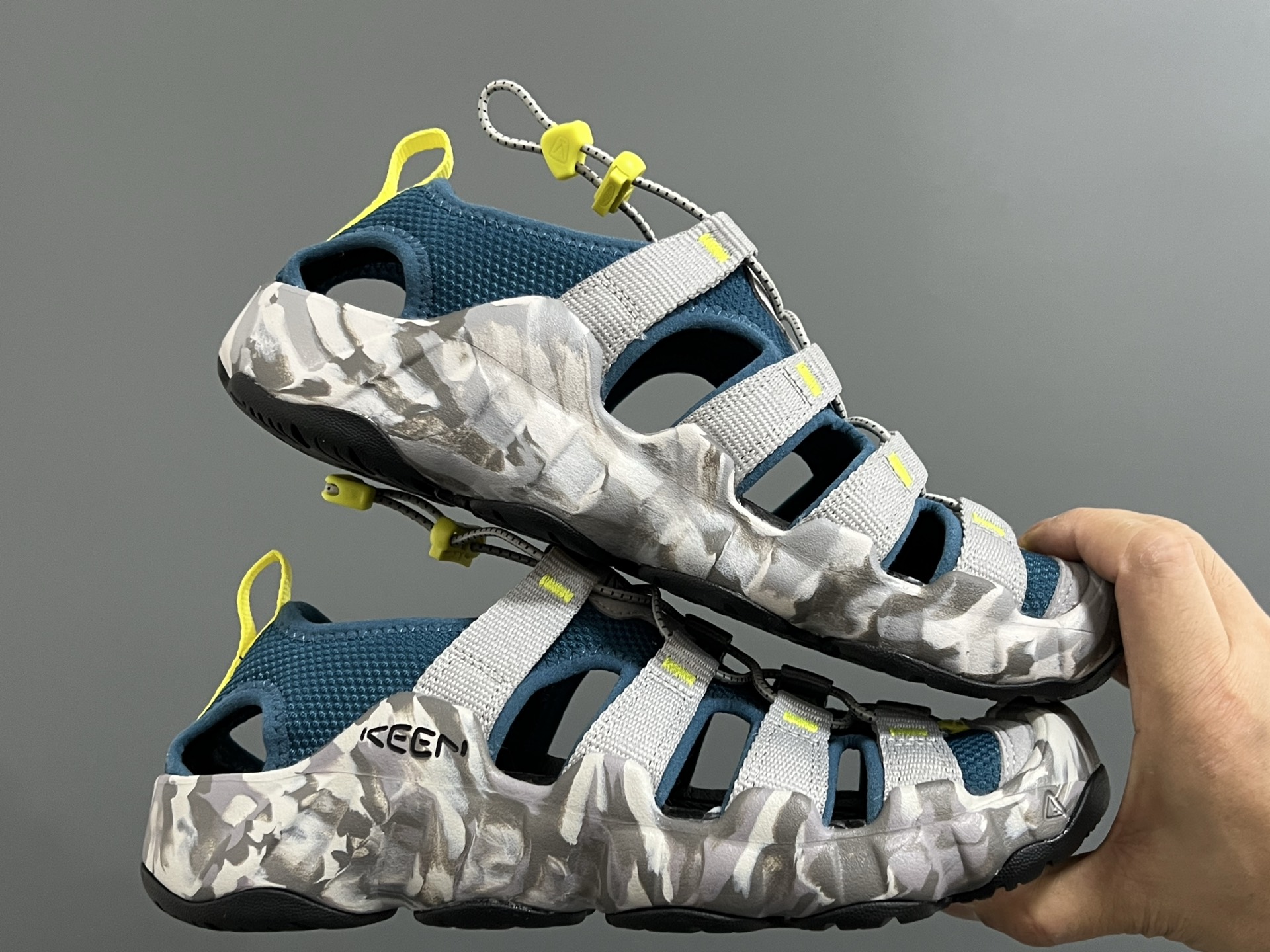 图片[9]-KEEN新款HYPERPORT H2高速2代户外溯溪情侣凉鞋 超赞的KEEN潮牌系列🆕 户外也可以穿的溯溪凉鞋🧗 镂空设计，透气又舒适☁️ 耐磨防滑大底，脚感超赞👍🏻 尺码：36 37 38 39 40 41 42 43 44 45（粉色36-40）-选品中心