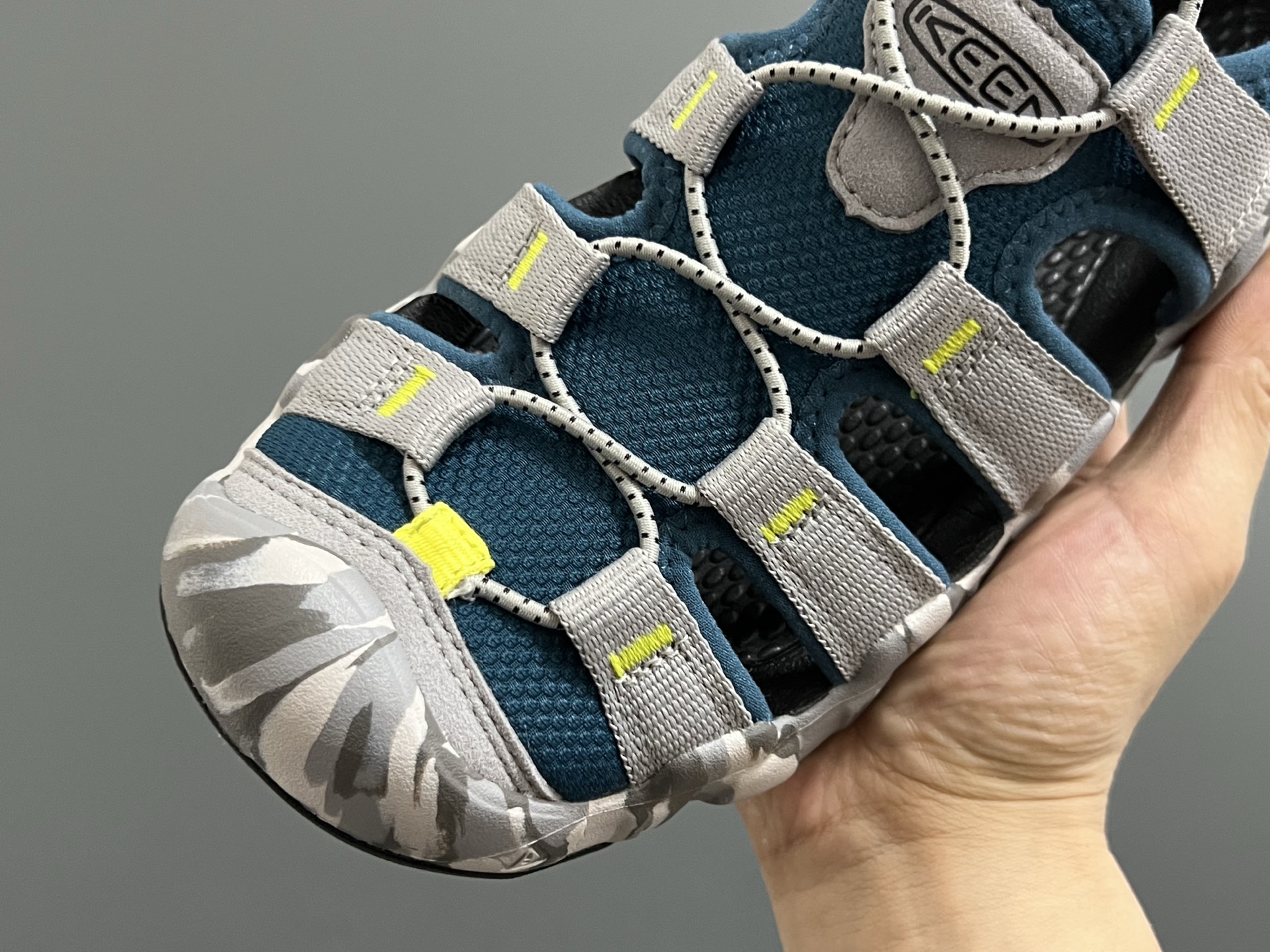 图片[7]-KEEN新款HYPERPORT H2高速2代户外溯溪情侣凉鞋 超赞的KEEN潮牌系列🆕 户外也可以穿的溯溪凉鞋🧗 镂空设计，透气又舒适☁️ 耐磨防滑大底，脚感超赞👍🏻 尺码：36 37 38 39 40 41 42 43 44 45（粉色36-40）-选品中心