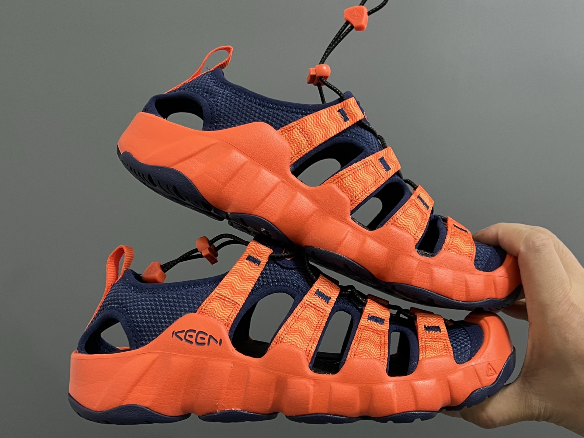 图片[9]-KEEN新款HYPERPORT H2高速2代户外溯溪情侣凉鞋 超赞的KEEN潮牌系列🆕 户外也可以穿的溯溪凉鞋🧗 镂空设计，透气又舒适☁️ 耐磨防滑大底，脚感超赞👍🏻 尺码：36 37 38 39 40 41 42 43 44 45（粉色36-40）-选品中心