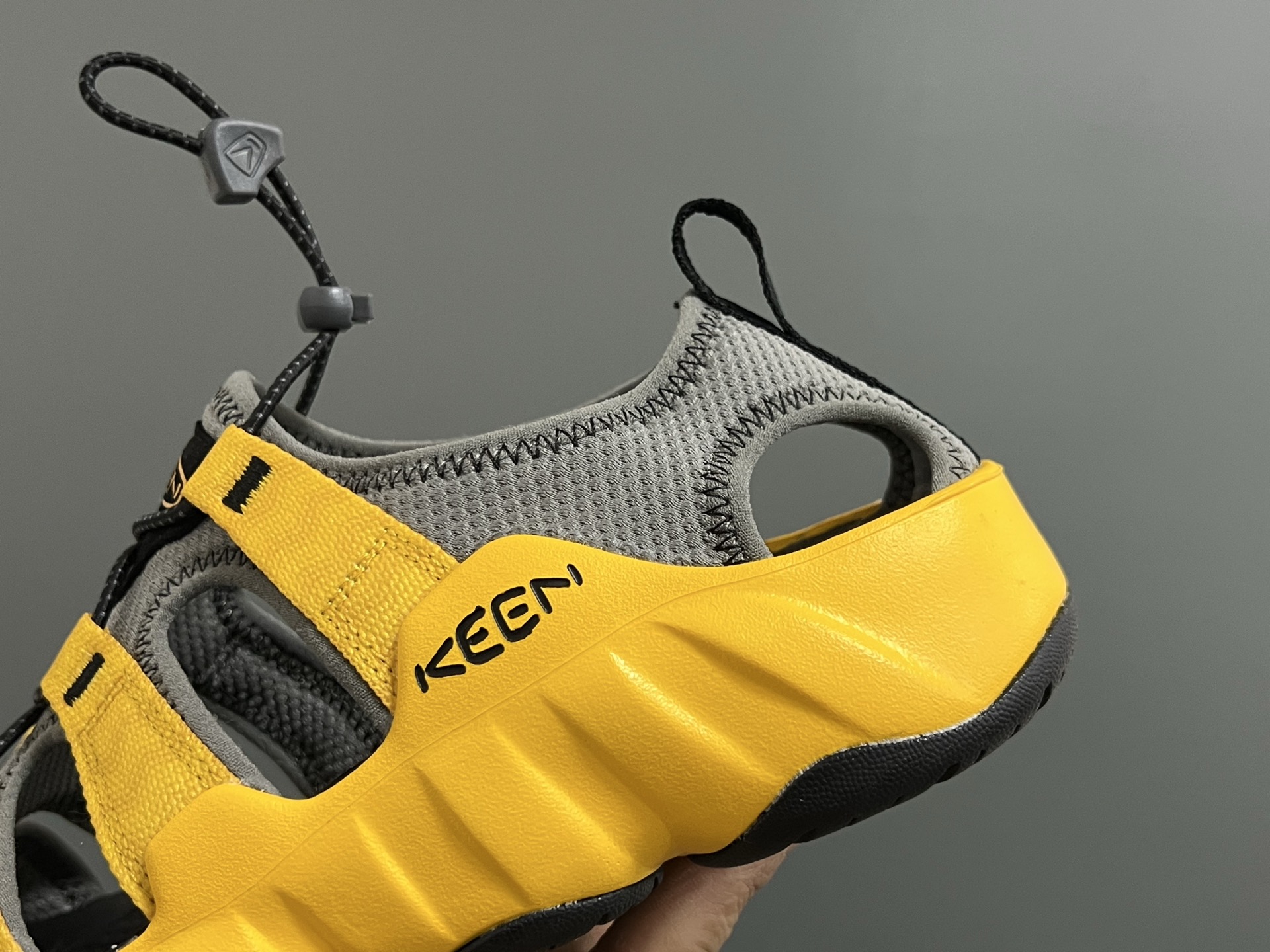 图片[8]-KEEN新款HYPERPORT H2高速2代户外溯溪情侣凉鞋 超赞的KEEN潮牌系列🆕 户外也可以穿的溯溪凉鞋🧗 镂空设计，透气又舒适☁️ 耐磨防滑大底，脚感超赞👍🏻 尺码：36 37 38 39 40 41 42 43 44 45（粉色36-40）-选品中心