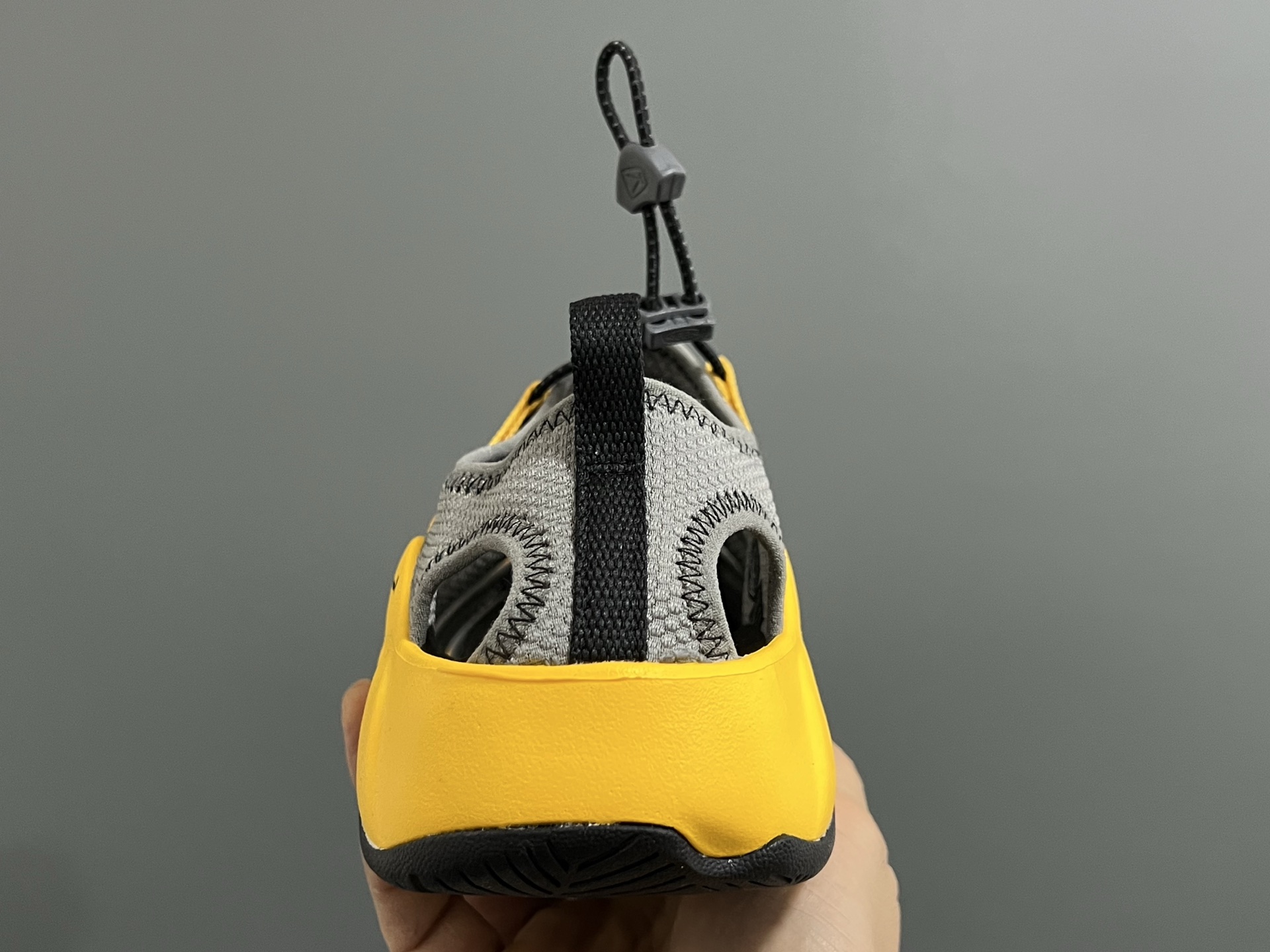 图片[5]-KEEN新款HYPERPORT H2高速2代户外溯溪情侣凉鞋 超赞的KEEN潮牌系列🆕 户外也可以穿的溯溪凉鞋🧗 镂空设计，透气又舒适☁️ 耐磨防滑大底，脚感超赞👍🏻 尺码：36 37 38 39 40 41 42 43 44 45（粉色36-40）-选品中心