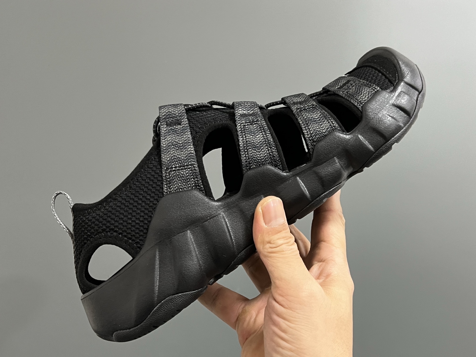 图片[4]-KEEN新款HYPERPORT H2高速2代户外溯溪情侣凉鞋 超赞的KEEN潮牌系列🆕 户外也可以穿的溯溪凉鞋🧗 镂空设计，透气又舒适☁️ 耐磨防滑大底，脚感超赞👍🏻 尺码：36 37 38 39 40 41 42 43 44 45（粉色36-40）-选品中心