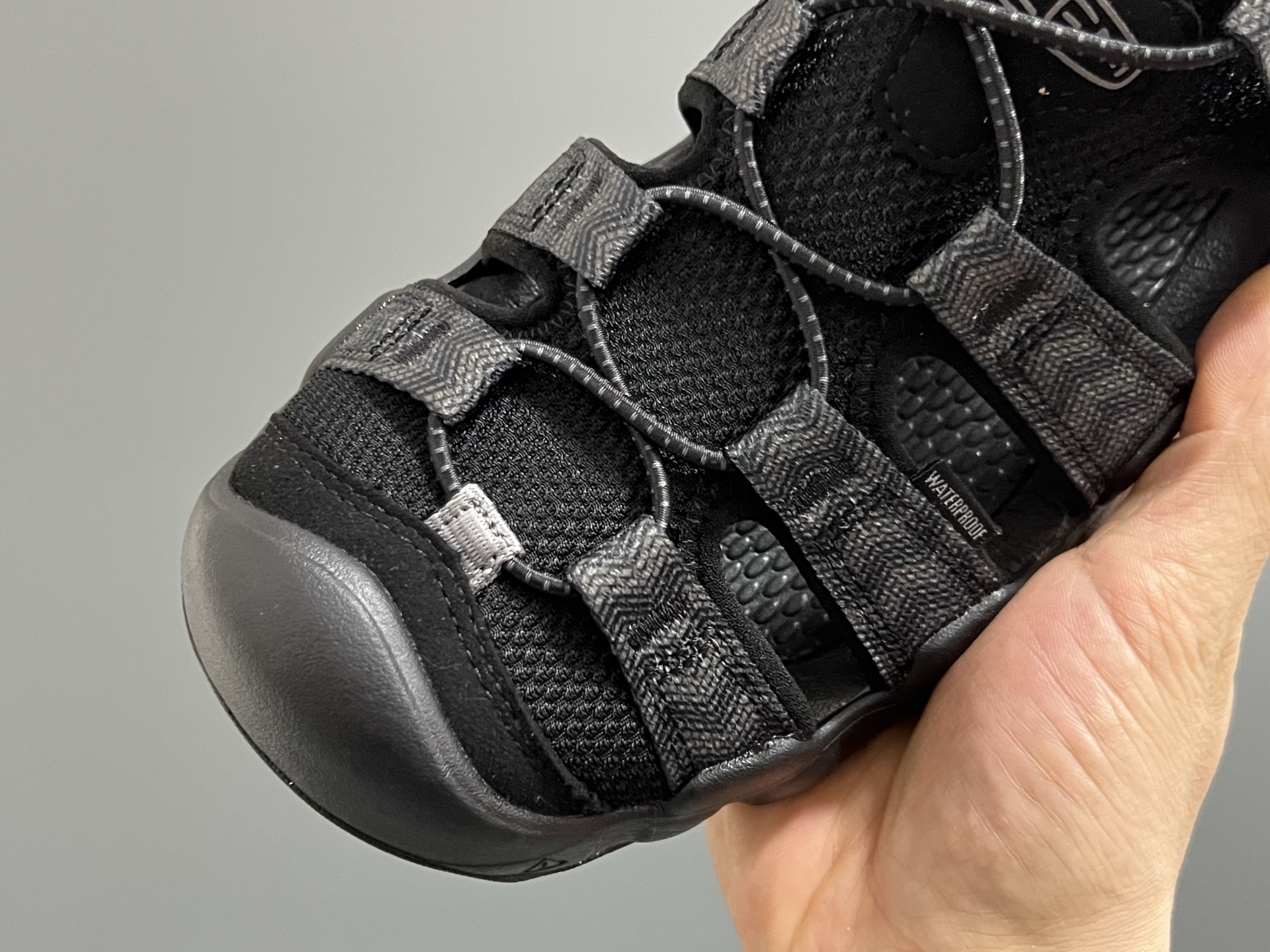 图片[7]-KEEN新款HYPERPORT H2高速2代户外溯溪情侣凉鞋 超赞的KEEN潮牌系列🆕 户外也可以穿的溯溪凉鞋🧗 镂空设计，透气又舒适☁️ 耐磨防滑大底，脚感超赞👍🏻 尺码：36 37 38 39 40 41 42 43 44 45（粉色36-40）-选品中心