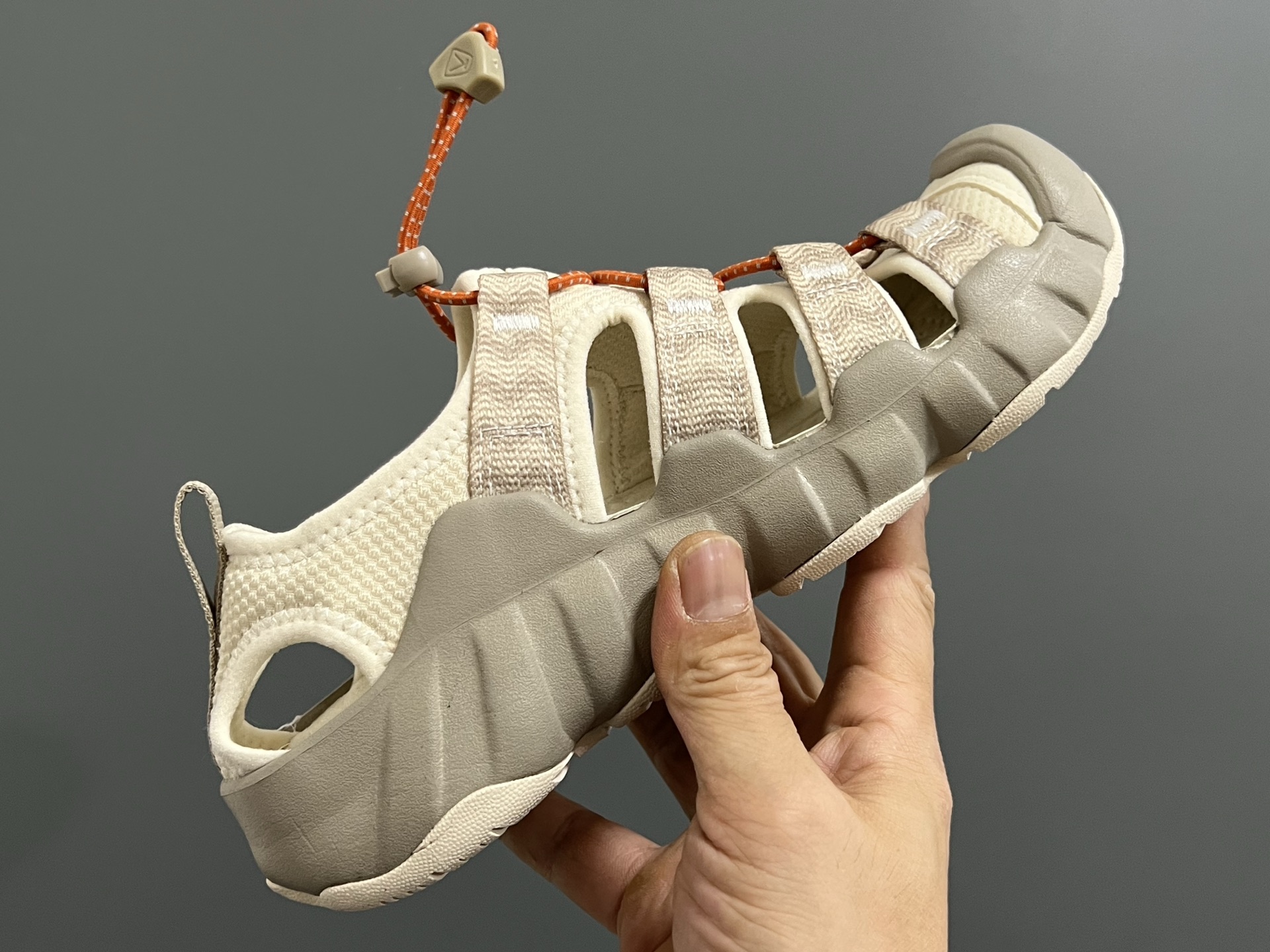 图片[6]-KEEN新款HYPERPORT H2高速2代户外溯溪情侣凉鞋 超赞的KEEN潮牌系列🆕 户外也可以穿的溯溪凉鞋🧗 镂空设计，透气又舒适☁️ 耐磨防滑大底，脚感超赞👍🏻 尺码：36 37 38 39 40 41 42 43 44 45（粉色36-40）-选品中心