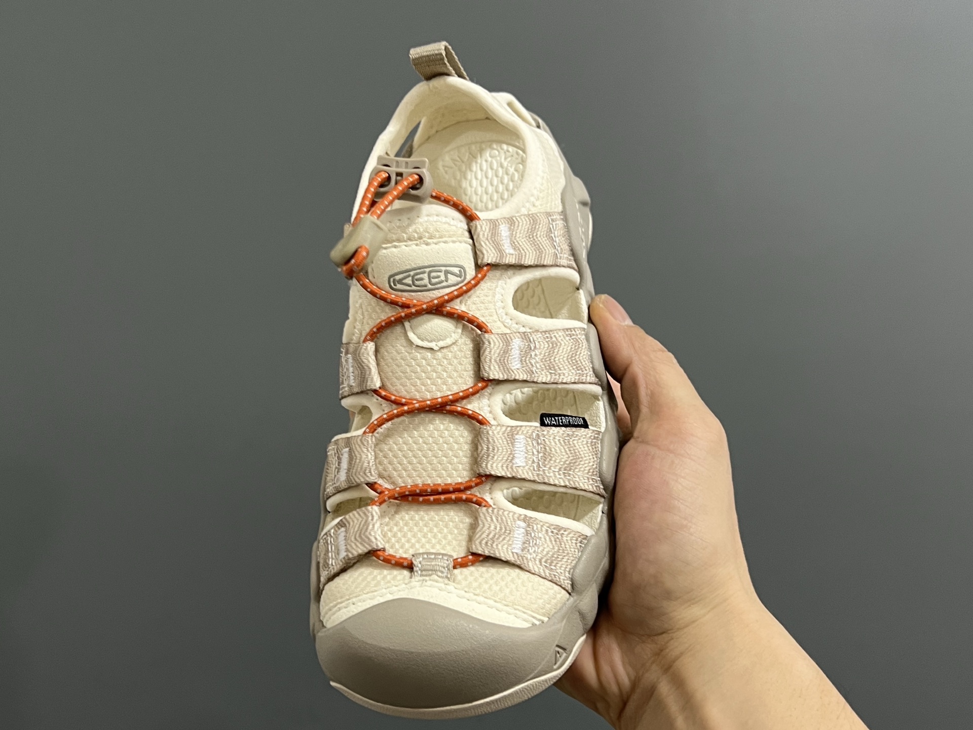 KEEN新款HYPERPORT H2高速2代户外溯溪情侣凉鞋 超赞的KEEN潮牌系列🆕 户外也可以穿的溯溪凉鞋🧗 镂空设计,透气又舒适☁️ 耐磨防滑大底,脚感超赞👍🏻 尺码:36 37 38 39 40 41 42 43 44 45(粉色36-40)-选品中心