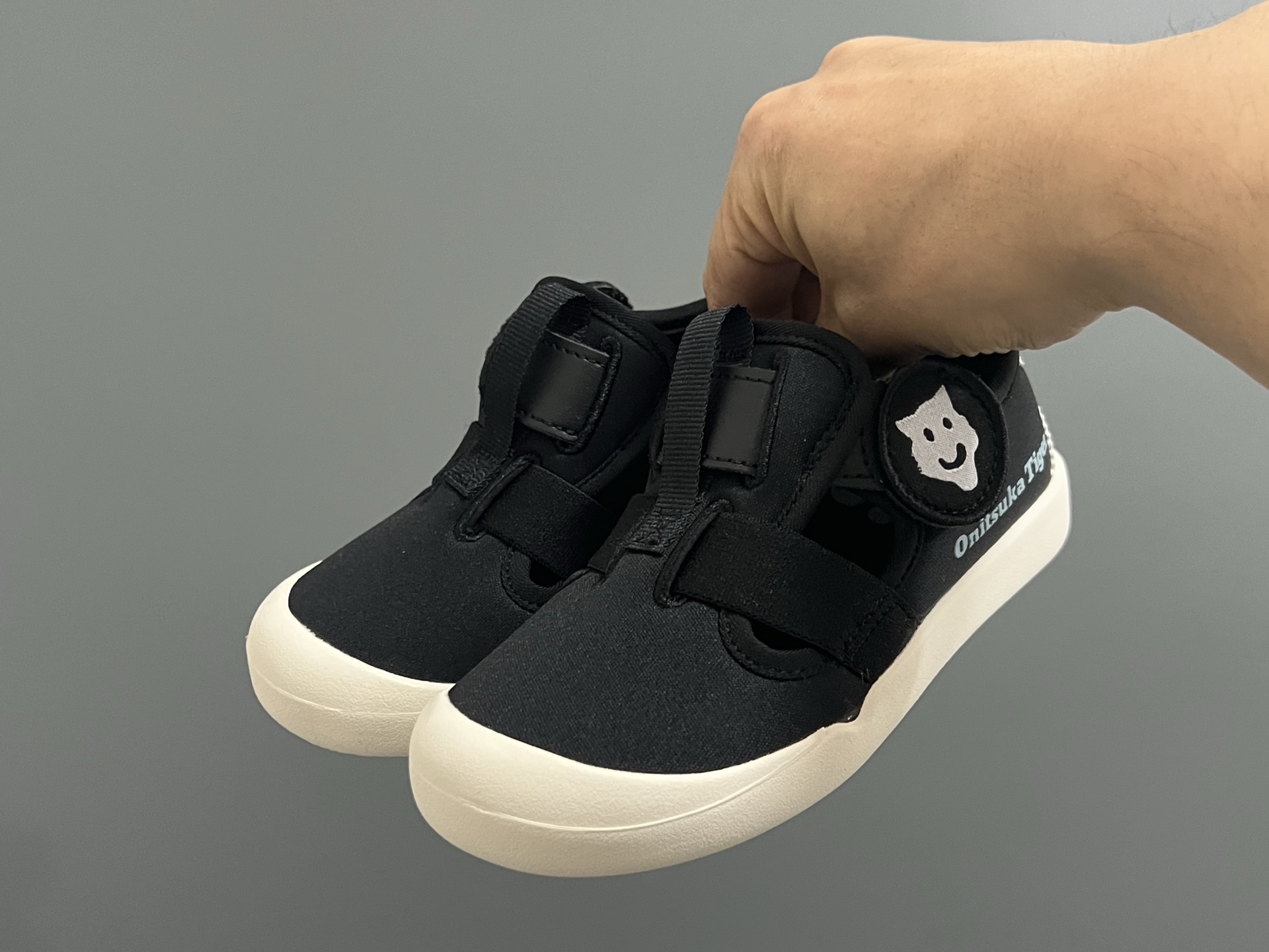 图片[2]-亚瑟士鬼冢虎MEXICO 66软底儿童魔术贴凉鞋 尺码：22-35码 超卡哇伊的鬼冢虎系列🆕 魔术贴加镂空设计，穿脱方便✌🏻 超软原装橡胶耐磨防滑大底，脚感不言而喻☁️-选品中心