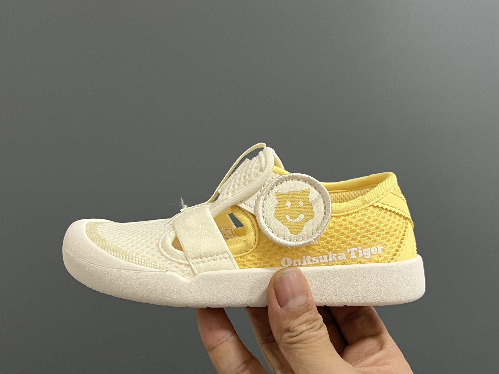 图片[4]-亚瑟士鬼冢虎MEXICO 66软底儿童魔术贴凉鞋 尺码：22-35码 超卡哇伊的鬼冢虎系列🆕 魔术贴加镂空设计，穿脱方便✌🏻 超软原装橡胶耐磨防滑大底，脚感不言而喻☁️-选品中心