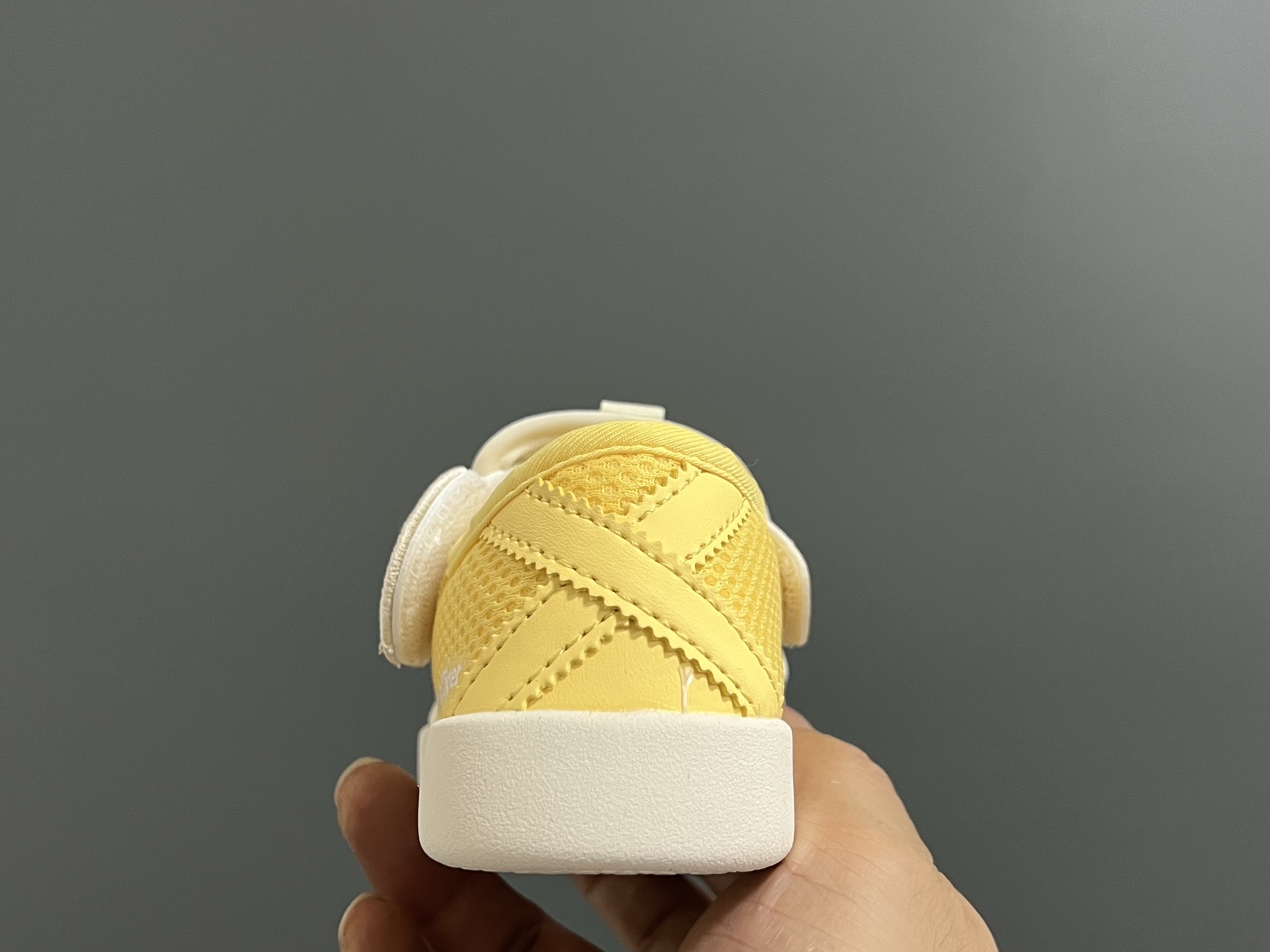 图片[7]-亚瑟士鬼冢虎MEXICO 66软底儿童魔术贴凉鞋 尺码：22-35码 超卡哇伊的鬼冢虎系列🆕 魔术贴加镂空设计，穿脱方便✌🏻 超软原装橡胶耐磨防滑大底，脚感不言而喻☁️-选品中心