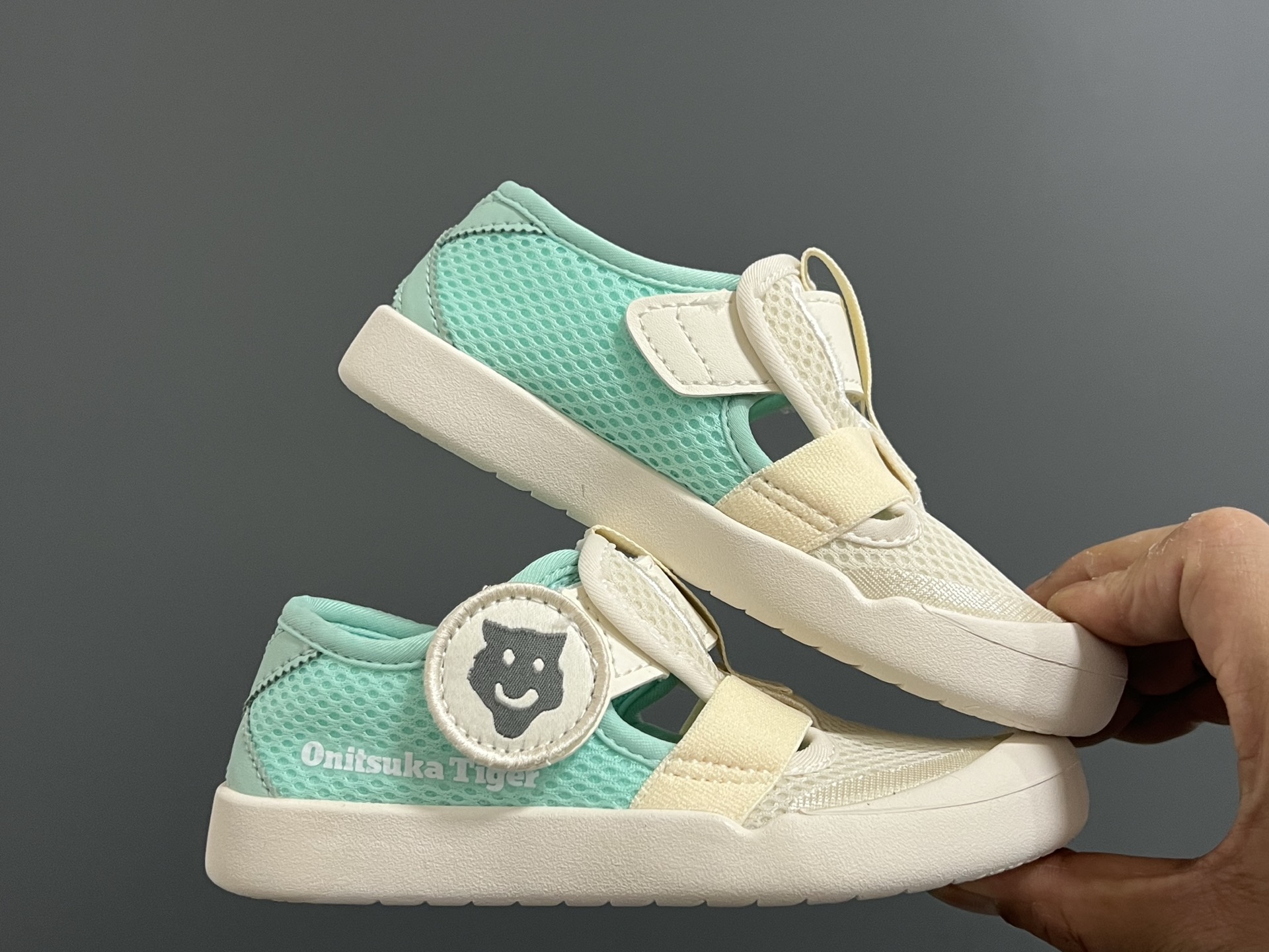 图片[9]-亚瑟士鬼冢虎MEXICO 66软底儿童魔术贴凉鞋 尺码：22-35码 超卡哇伊的鬼冢虎系列🆕 魔术贴加镂空设计，穿脱方便✌🏻 超软原装橡胶耐磨防滑大底，脚感不言而喻☁️-选品中心