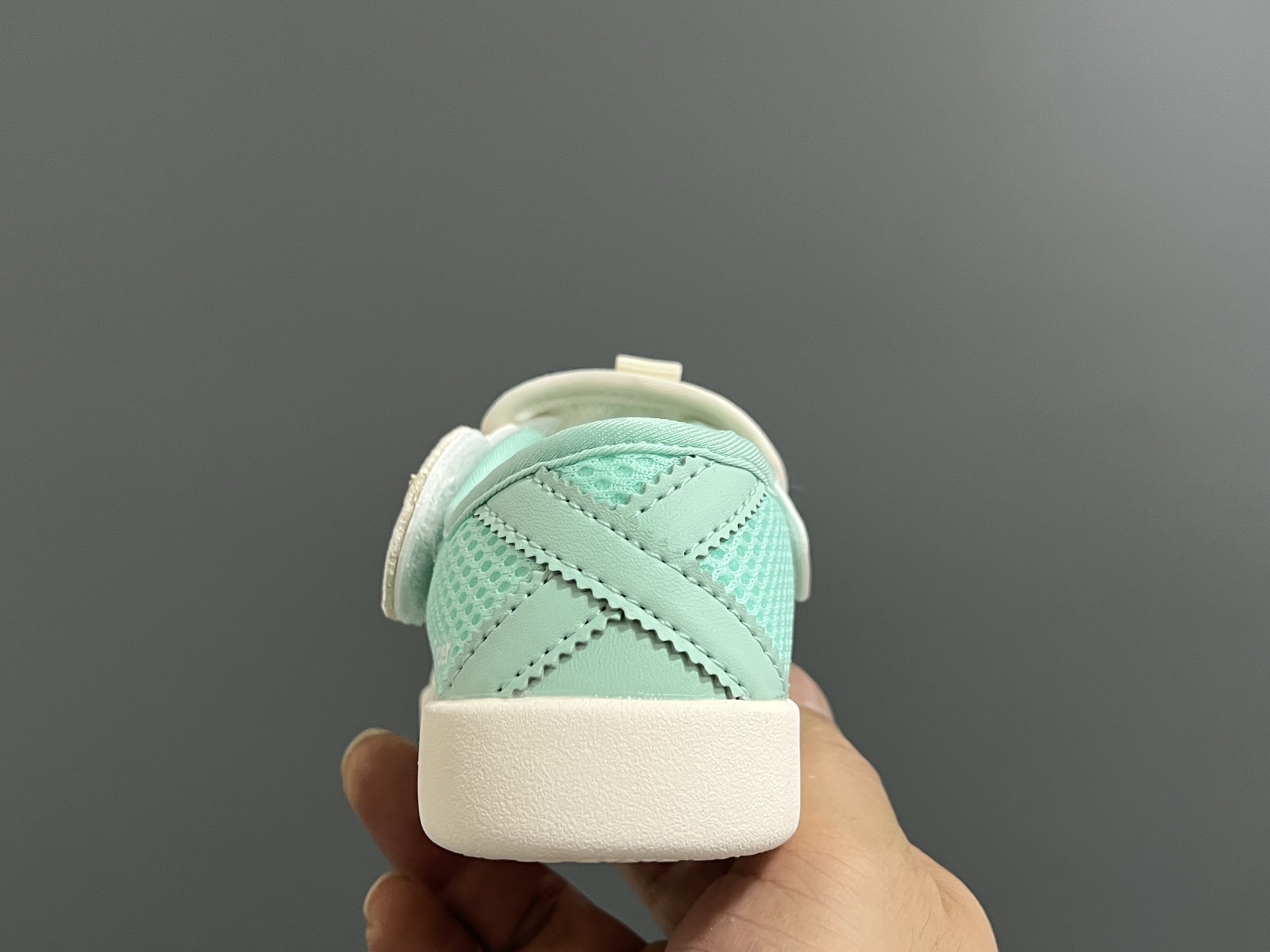 图片[5]-亚瑟士鬼冢虎MEXICO 66软底儿童魔术贴凉鞋 尺码：22-35码 超卡哇伊的鬼冢虎系列🆕 魔术贴加镂空设计，穿脱方便✌🏻 超软原装橡胶耐磨防滑大底，脚感不言而喻☁️-选品中心