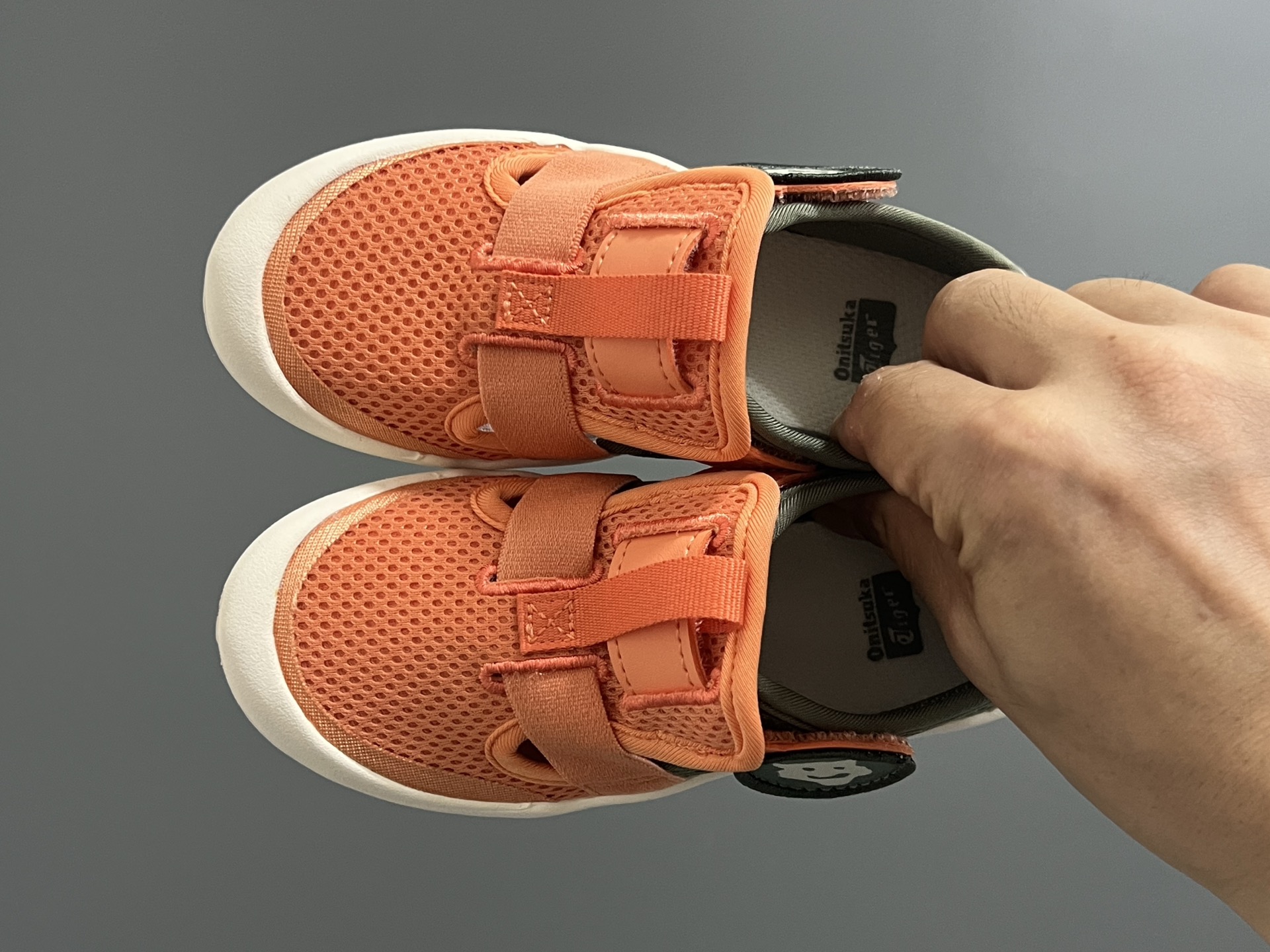 YSS新款MEXICO 66软底儿童魔术贴凉鞋 尺码：22-35码 超卡哇伊的鬼冢虎系列🆕 魔术贴加镂空设计，穿脱方便✌🏻 超软原装橡胶耐磨防滑大底，脚感不言而喻☁️-选品中心