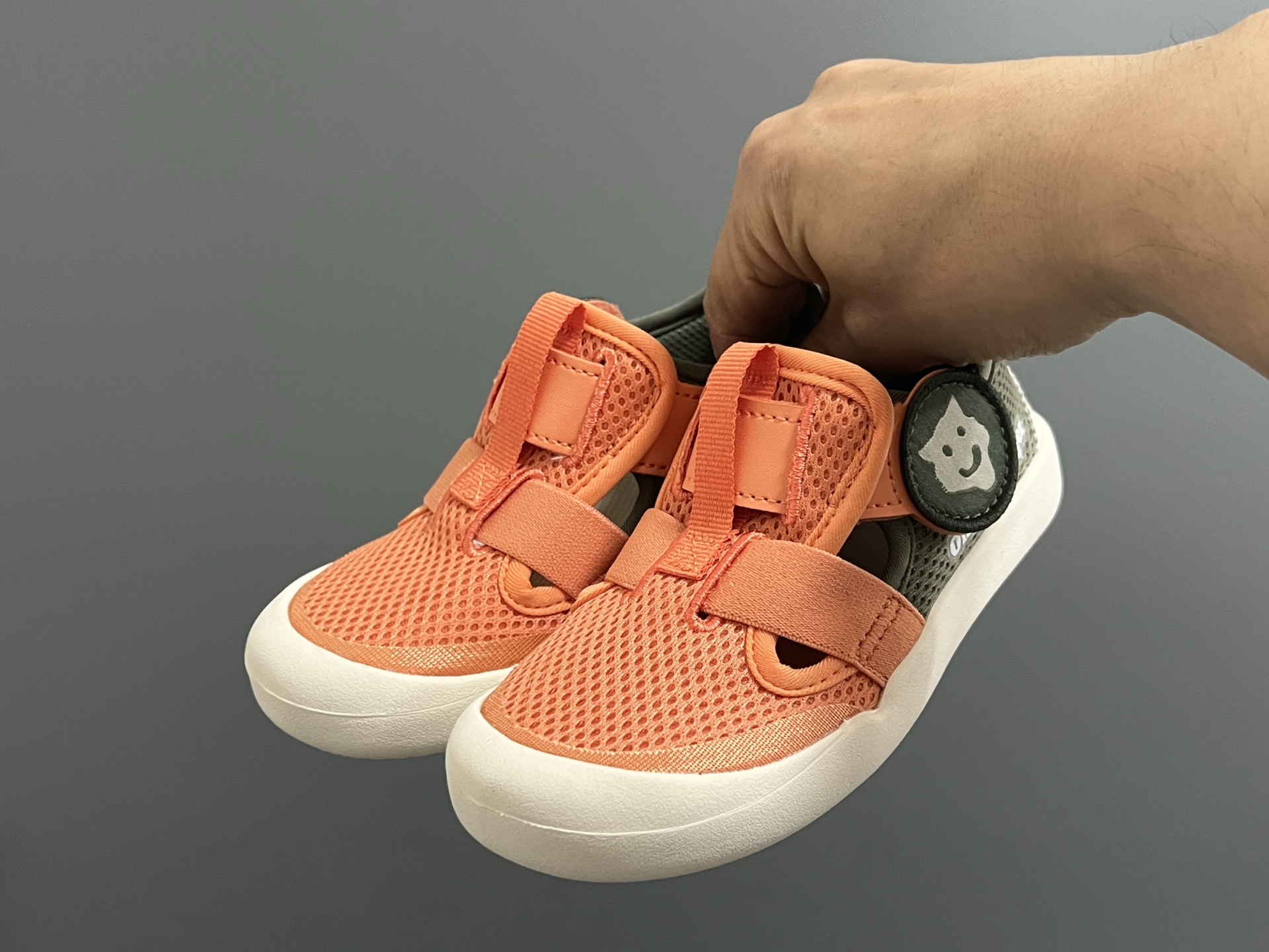 图片[2]-亚瑟士鬼冢虎MEXICO 66软底儿童魔术贴凉鞋 尺码：22-35码 超卡哇伊的鬼冢虎系列🆕 魔术贴加镂空设计，穿脱方便✌🏻 超软原装橡胶耐磨防滑大底，脚感不言而喻☁️-选品中心