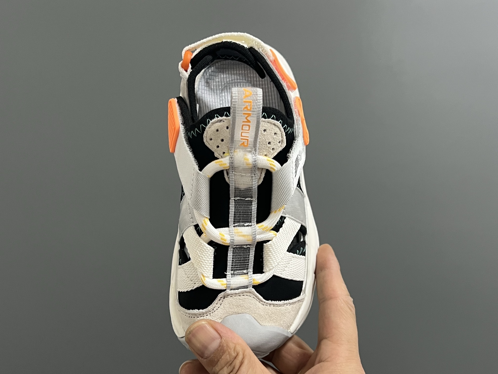 图片[8]-安家新款包头镂空魔术贴儿童凉鞋 尺码：27-37码 超爱的安德玛系列🆕 镂空包头设计，透气又舒适☁️ 橡胶耐磨防滑大底，脚感超赞👍🏻-选品中心