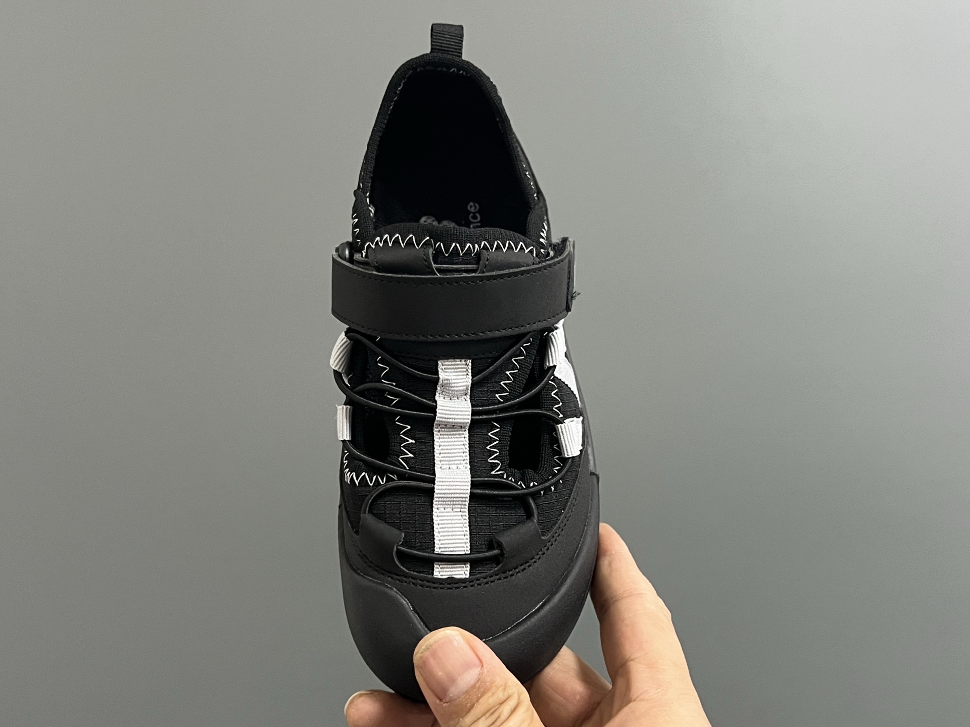 图片[8]-原单版NB新款K3205魔术贴户外儿童凉鞋 尺码：26–37码 NB新款永远让人无法拒绝✨ 透气面料镂空，魔术贴设计，穿脱方便✌🏻 橡胶耐磨防滑大底，脚踝超赞👍🏻-选品中心