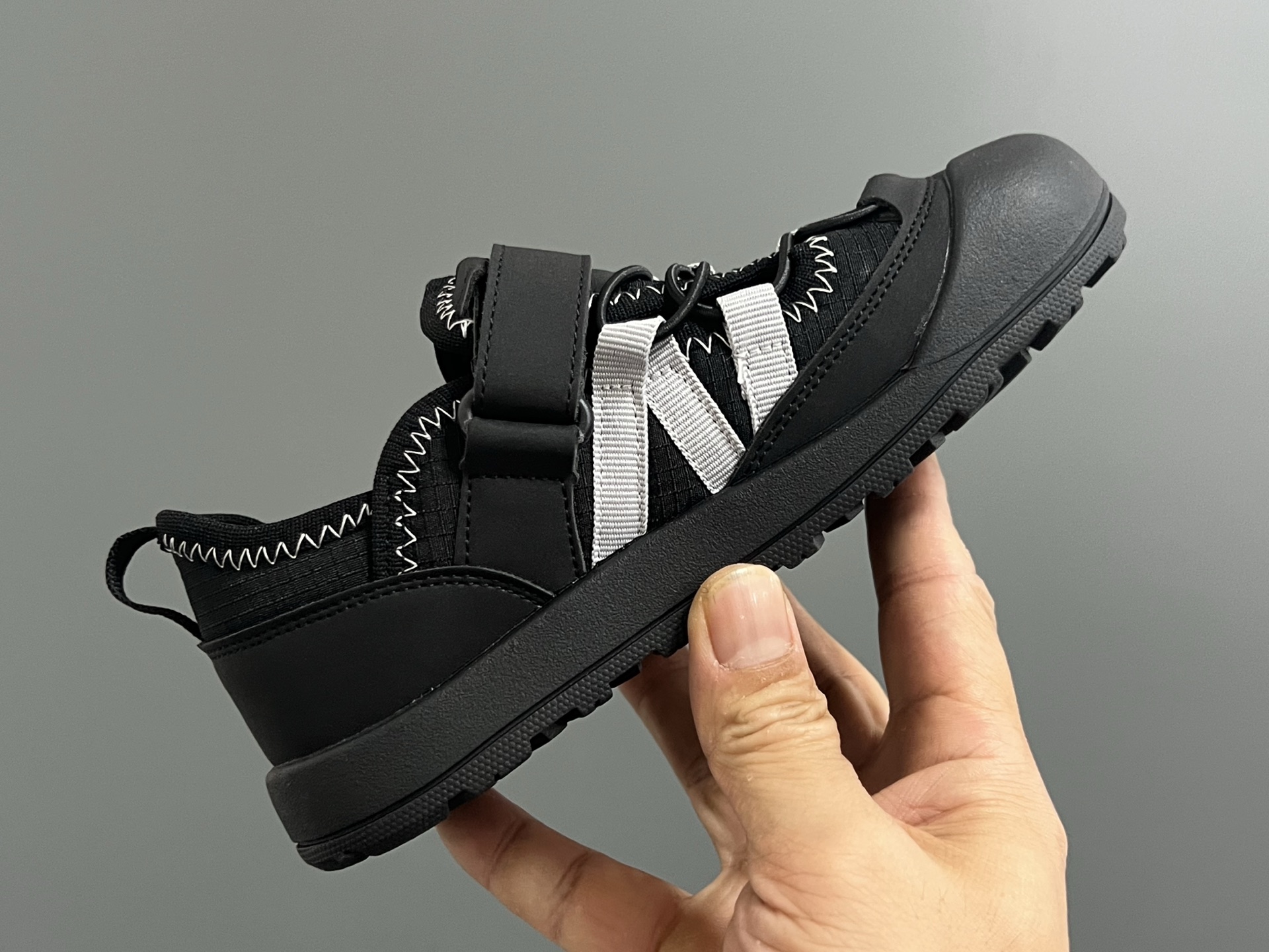 图片[6]-原单版NB新款K3205魔术贴户外儿童凉鞋 尺码：26–37码 NB新款永远让人无法拒绝✨ 透气面料镂空，魔术贴设计，穿脱方便✌🏻 橡胶耐磨防滑大底，脚踝超赞👍🏻-选品中心