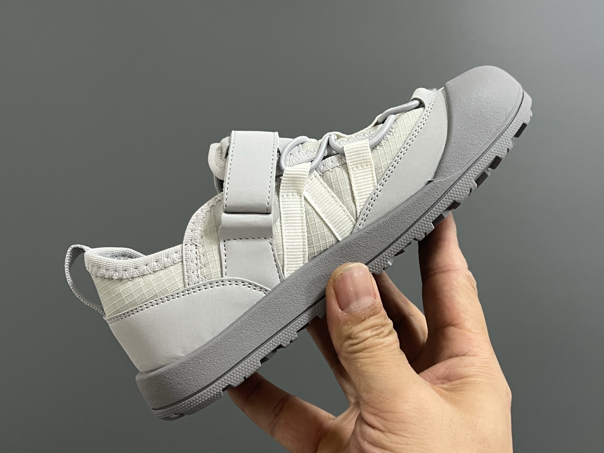 图片[6]-原单版牛B新款K3205魔术贴户外儿童凉鞋 尺码：23-37码 NB新款永远让人无法拒绝✨ 透气面料镂空，魔术贴设计，穿脱方便✌🏻 橡胶耐磨防滑大底，脚踝超赞👍🏻-选品中心