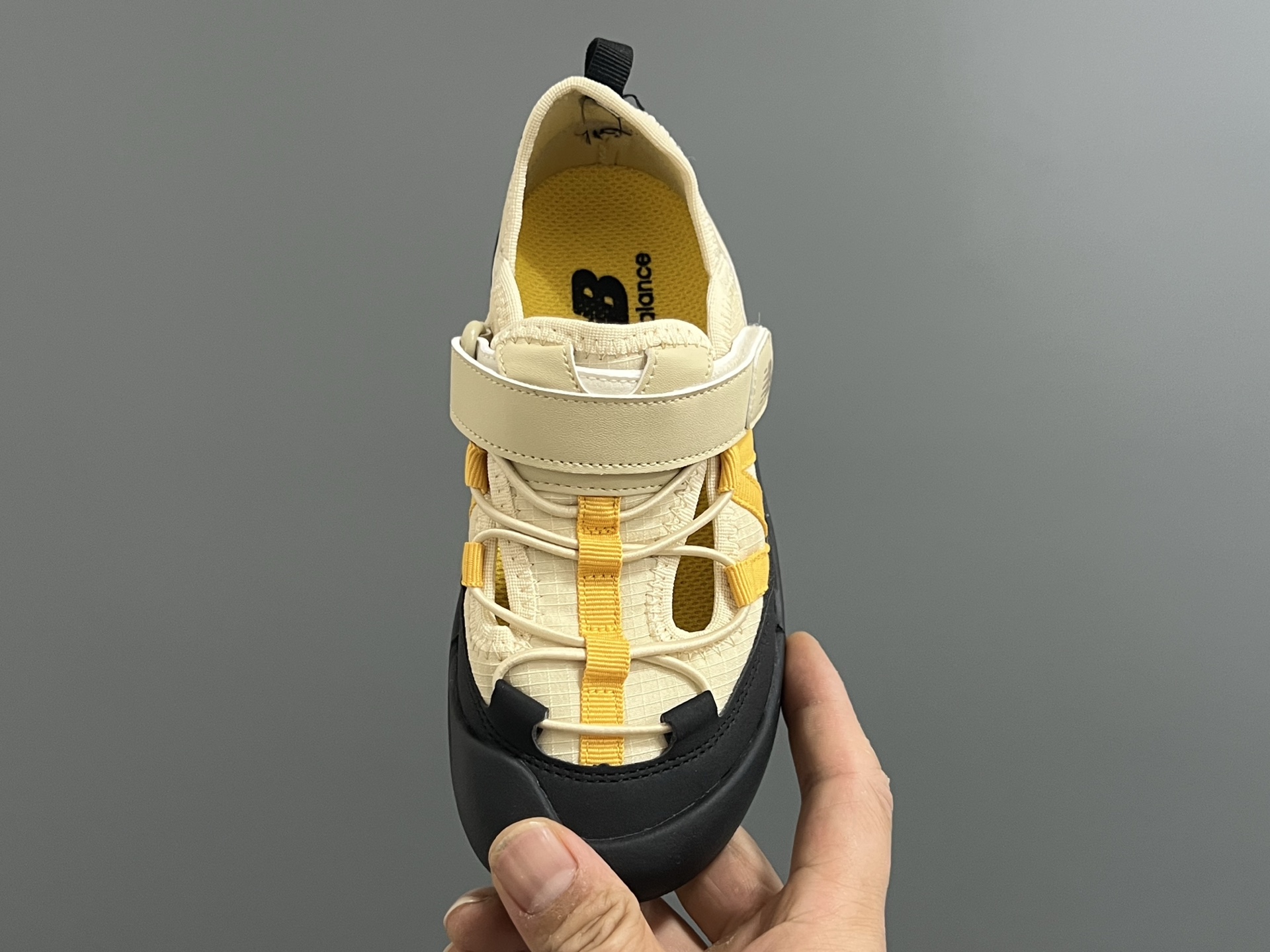 图片[8]-原单版牛B新款K3205魔术贴户外儿童凉鞋 尺码：23-37码 NB新款永远让人无法拒绝✨ 透气面料镂空，魔术贴设计，穿脱方便✌🏻 橡胶耐磨防滑大底，脚踝超赞👍🏻-选品中心